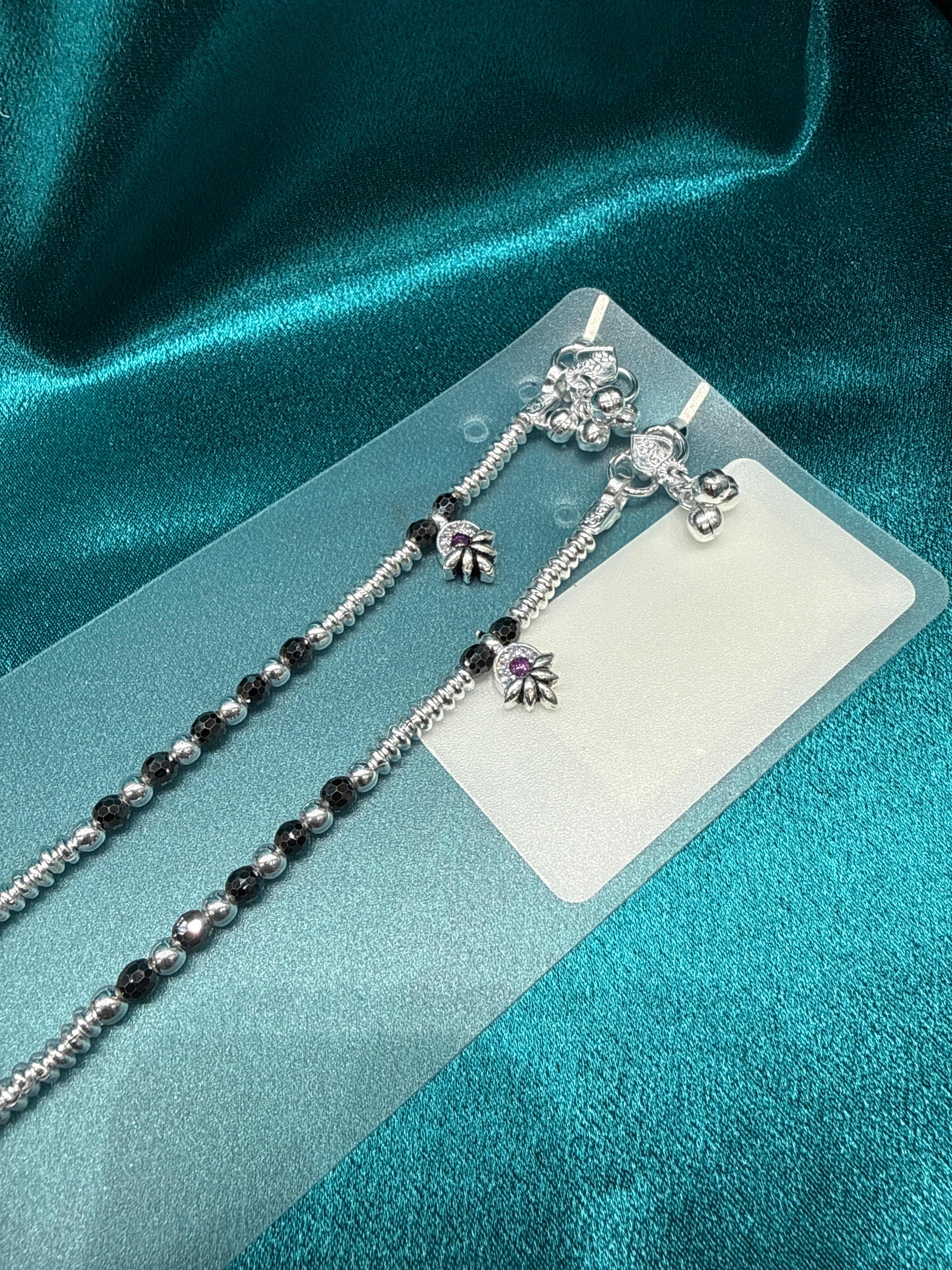 Women’s Fancy/Traditional Silver Black Beads Anklet