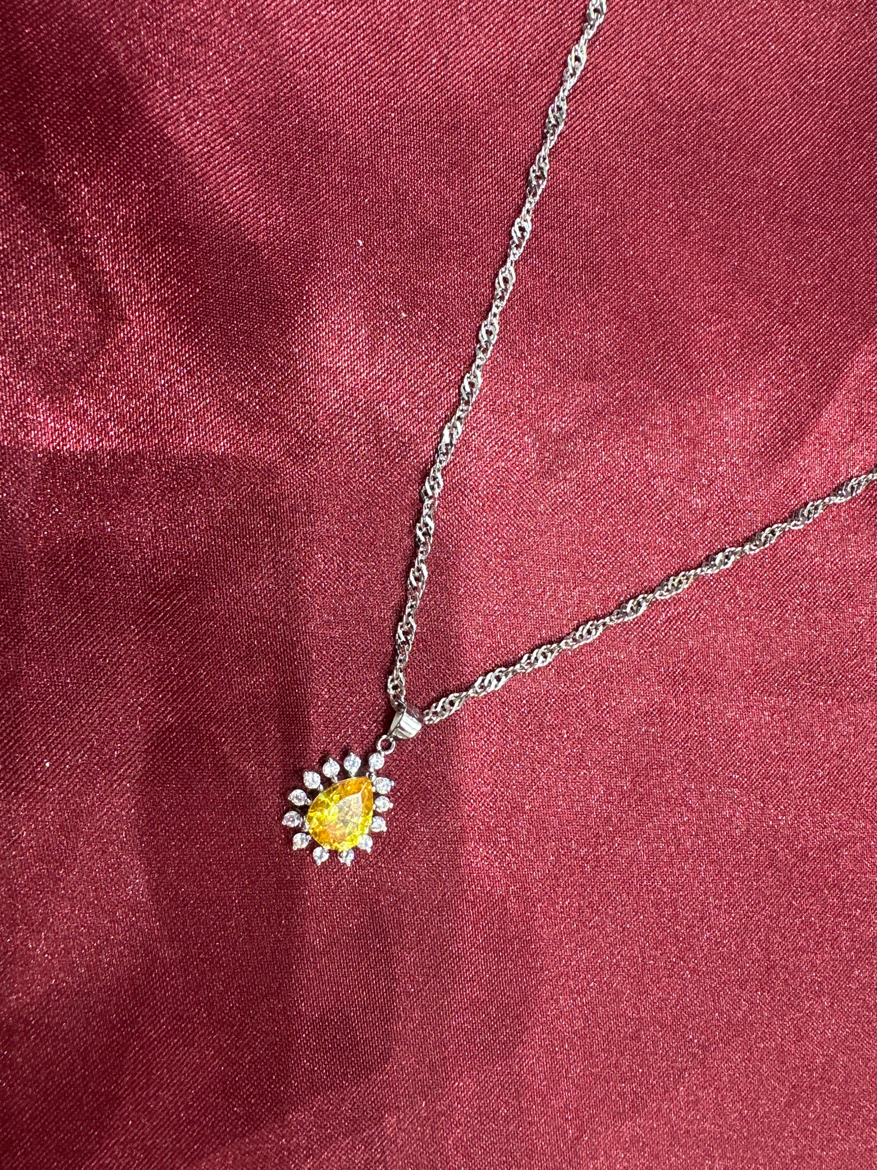 Women’s Fancy Silver pendant set