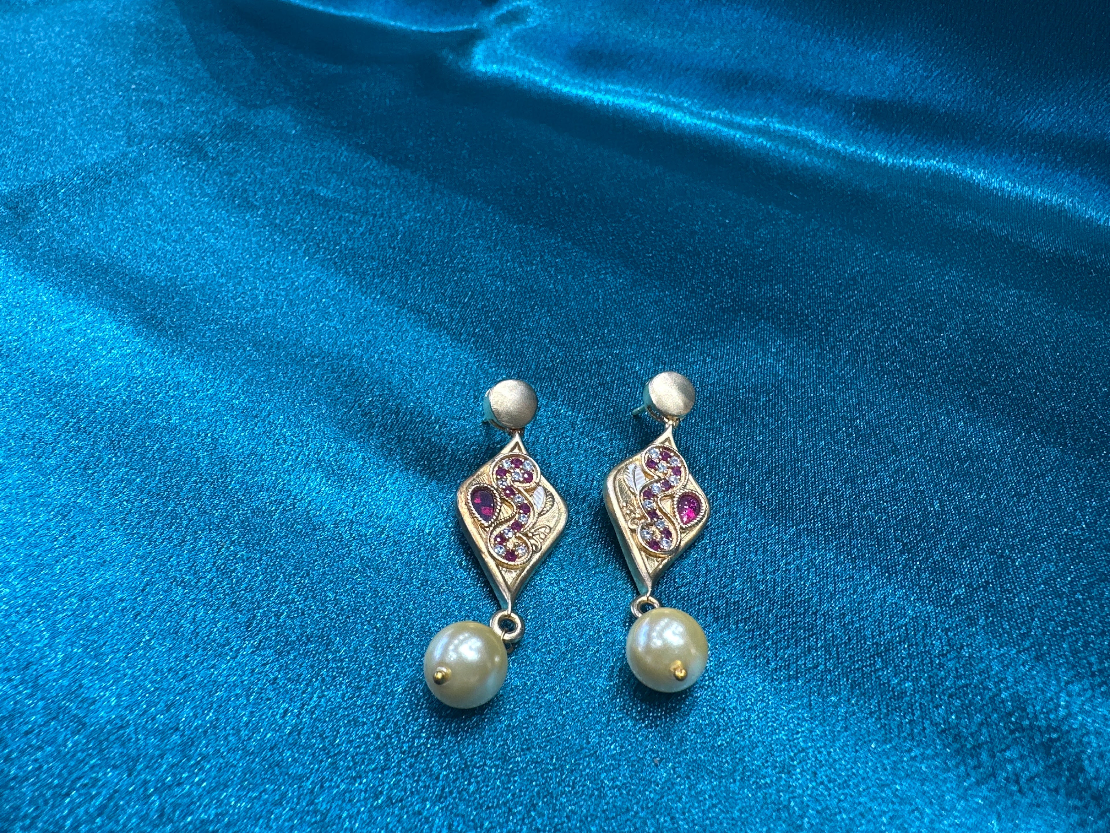 Women’s Fancy Silver pendant set