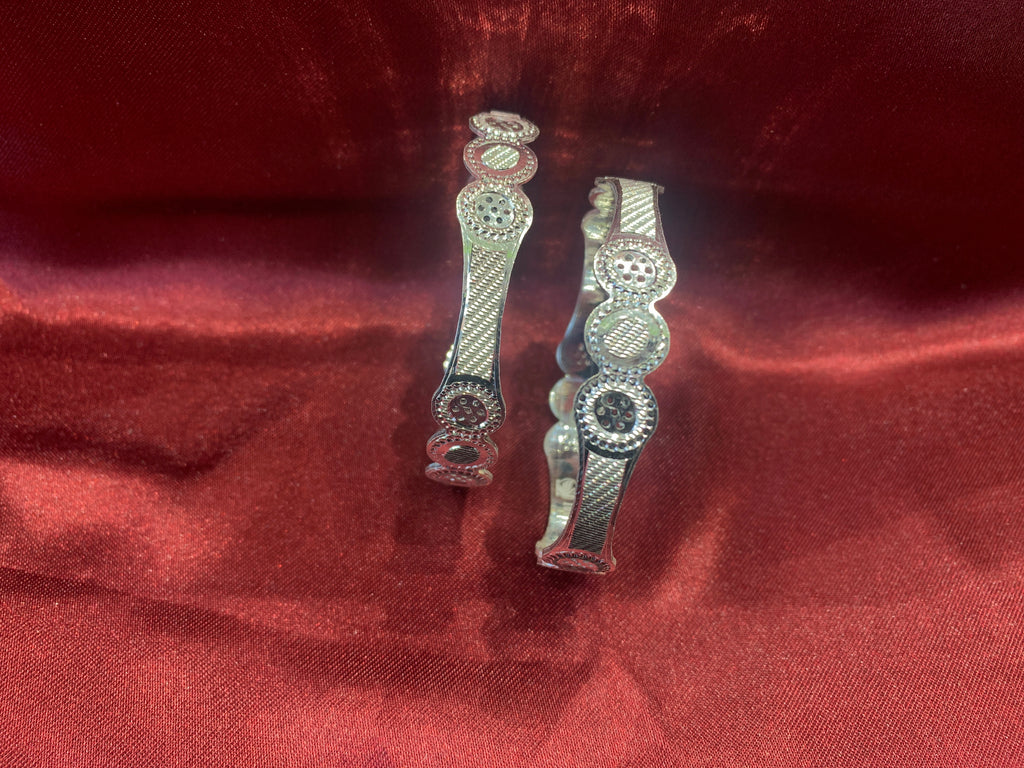 Traditional silver bangles B7