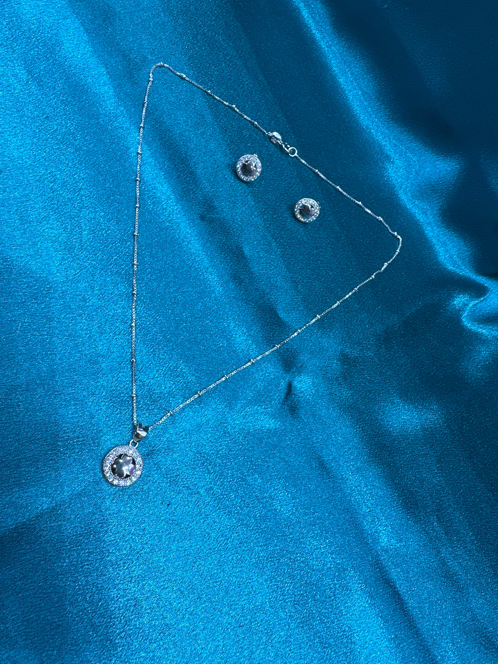 Women’s Fancy Silver pendant set