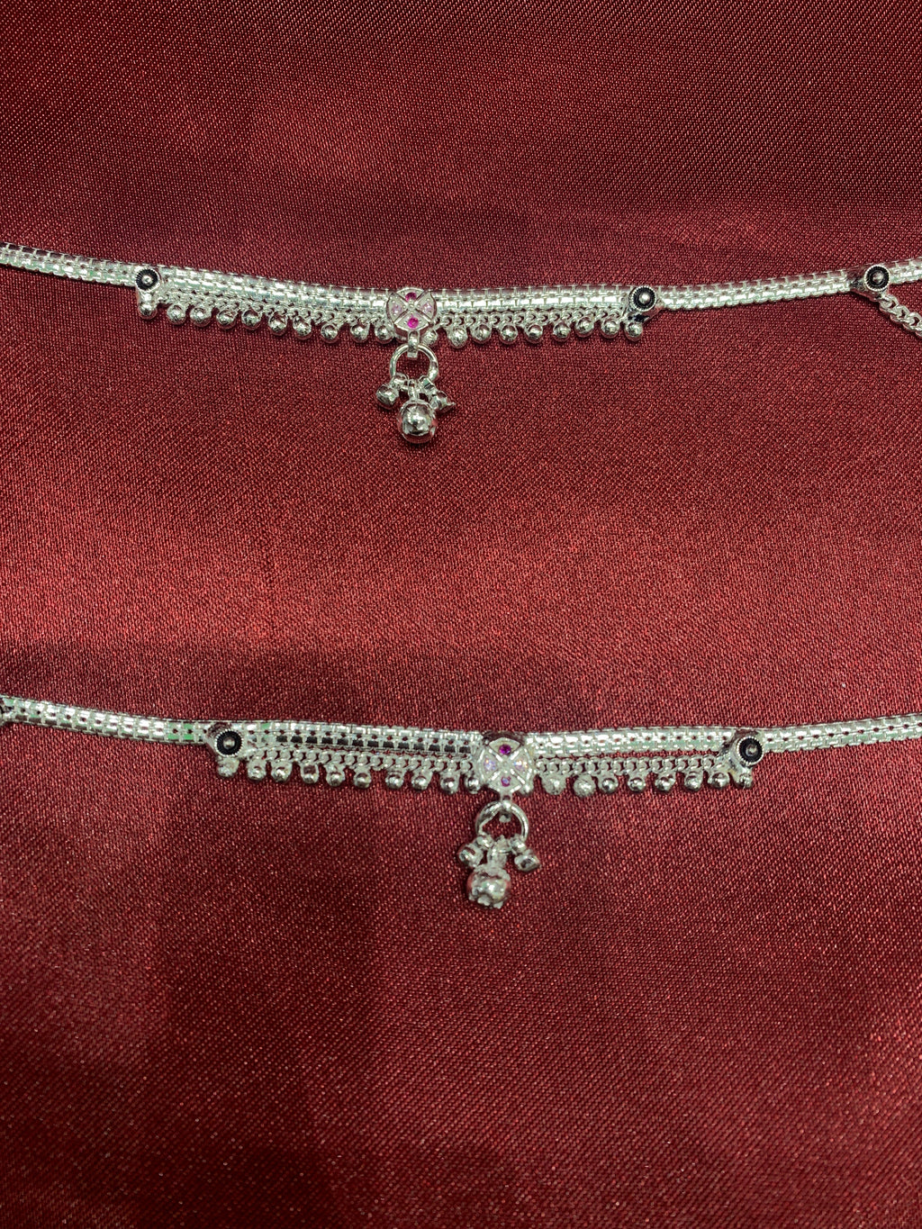 Fancy silver anklets with frill design