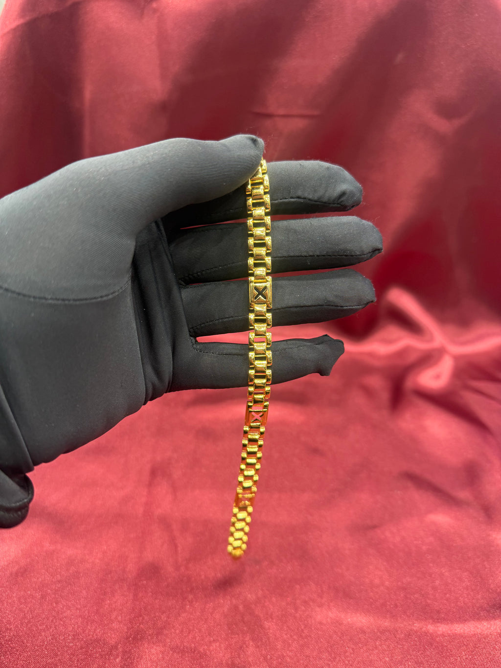 Men’s light weight Gold Plated Designer Silver Bracelet (8mm)