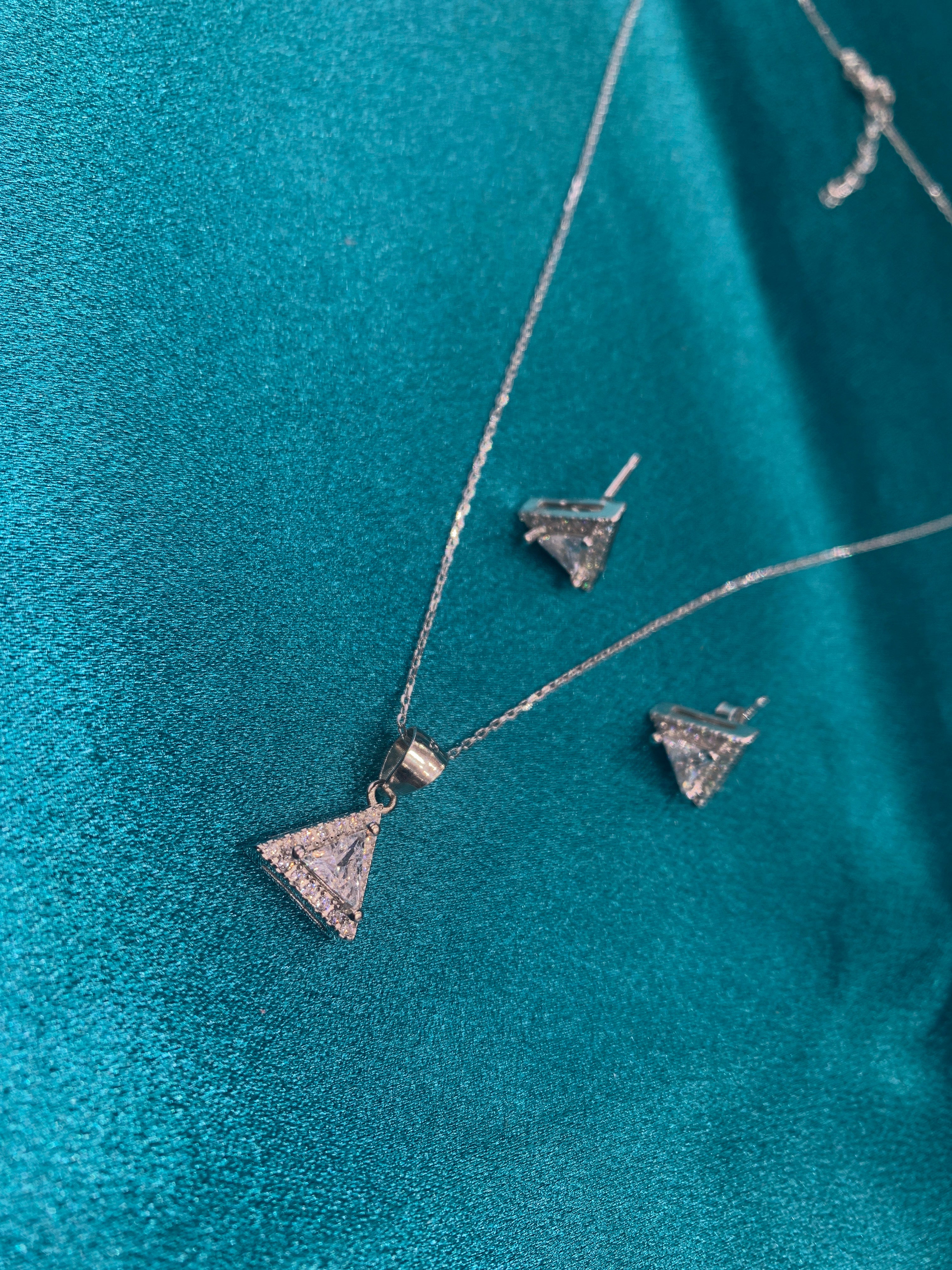 Women’s Fancy Silver pendant set