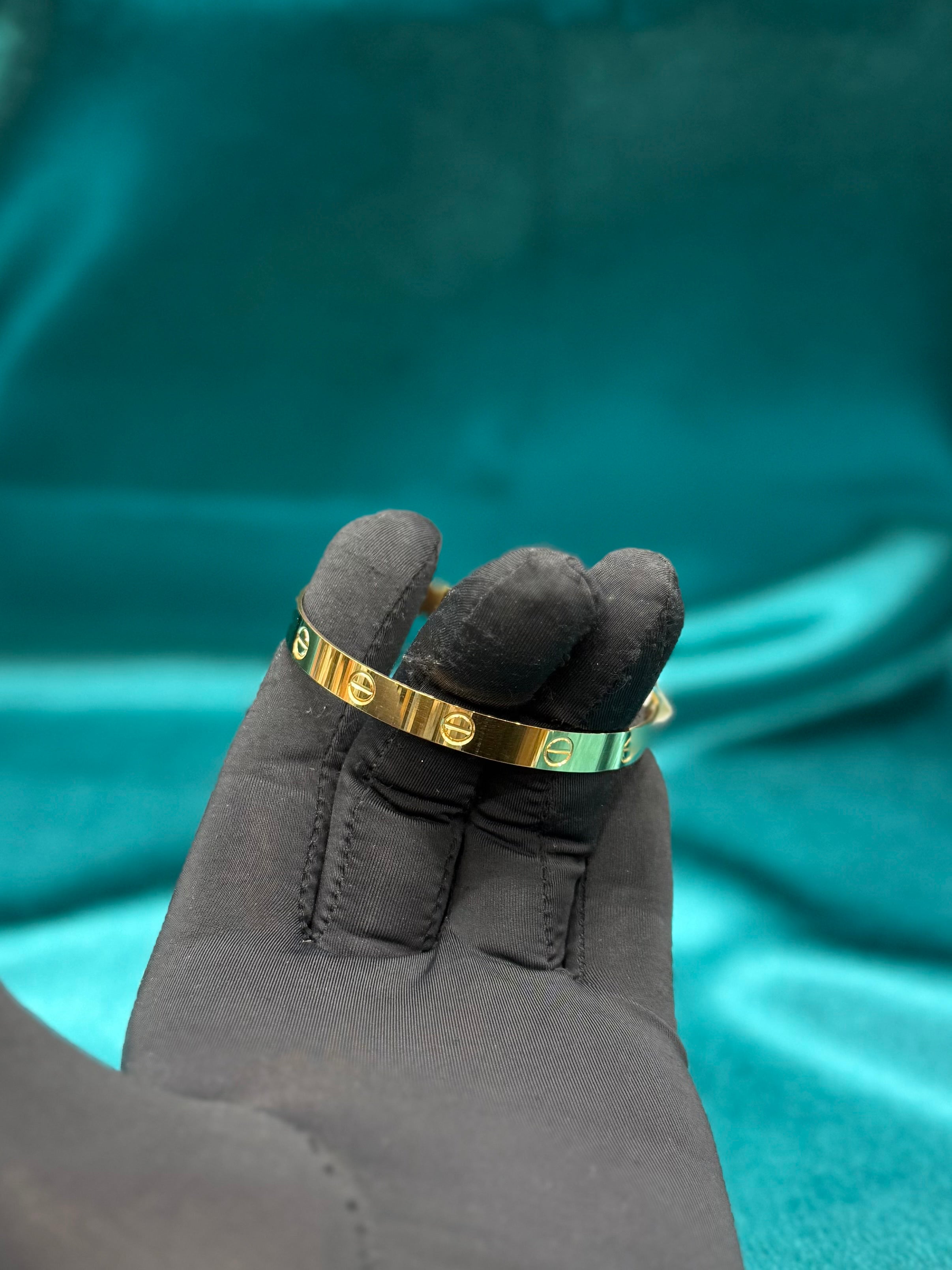 22K Gold Women’s Designer Love Bracelet