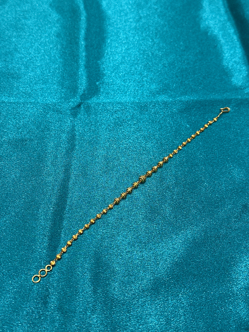 22K Gold Bracelet With Bead Design & Thicker Beads In The Centre