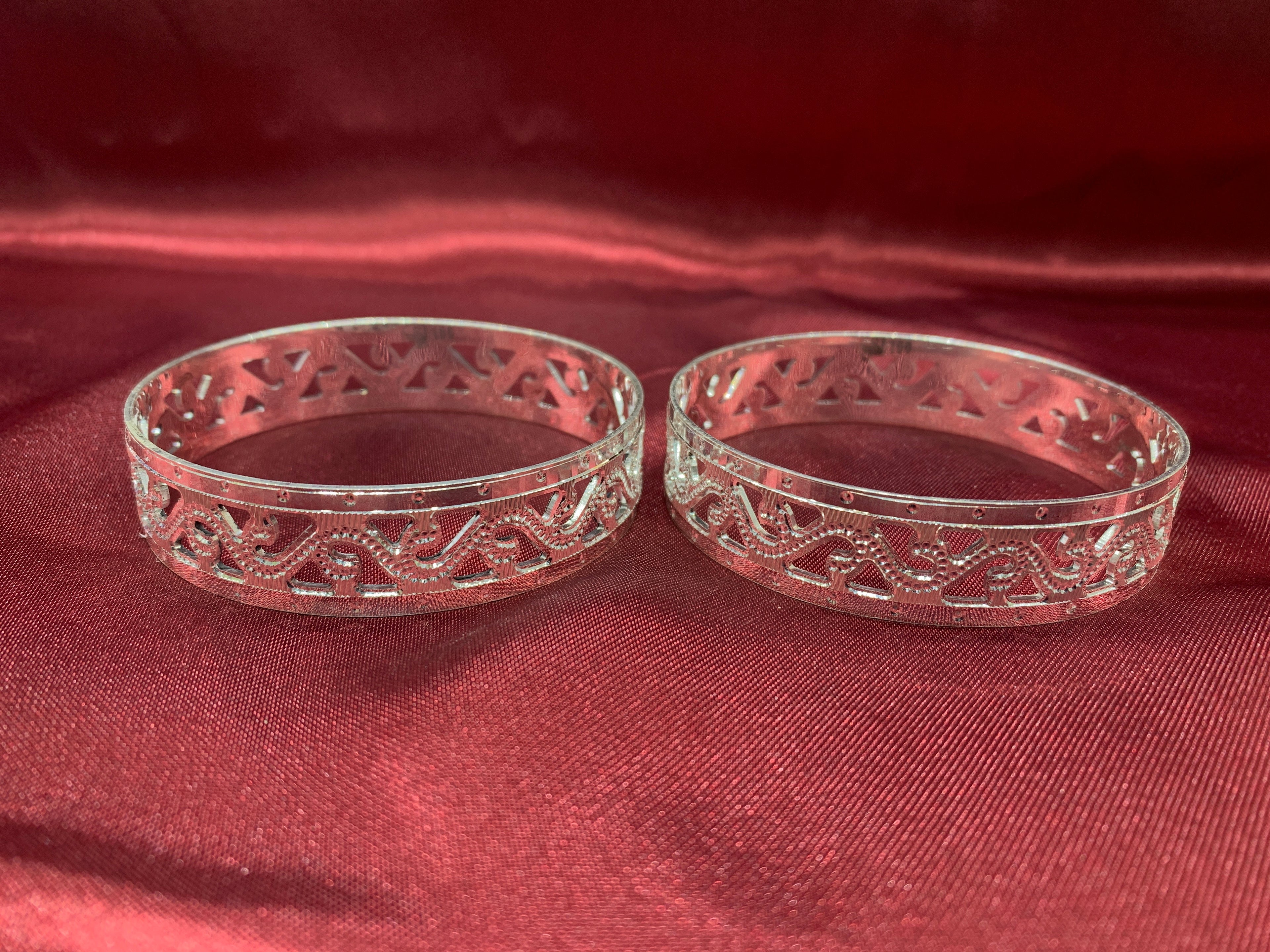 Traditional silver bangles B15