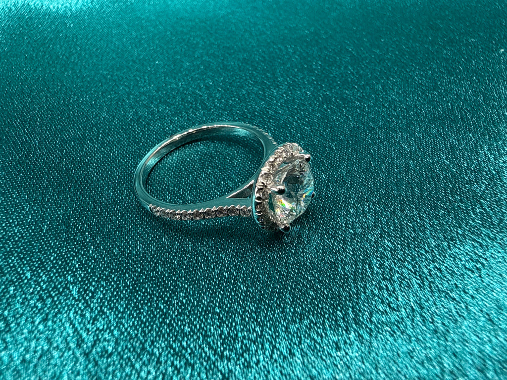 VVS Diamond Round Brilliant Engagement Ring (2 carat)