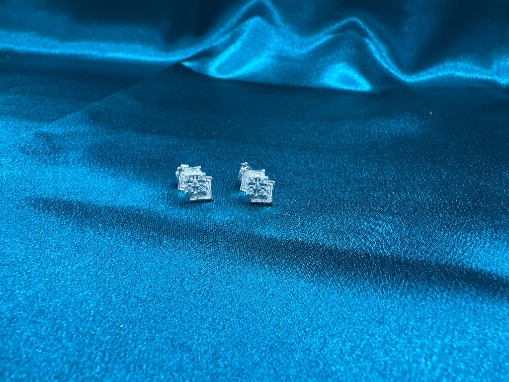 Women’s Fancy Silver pendant set