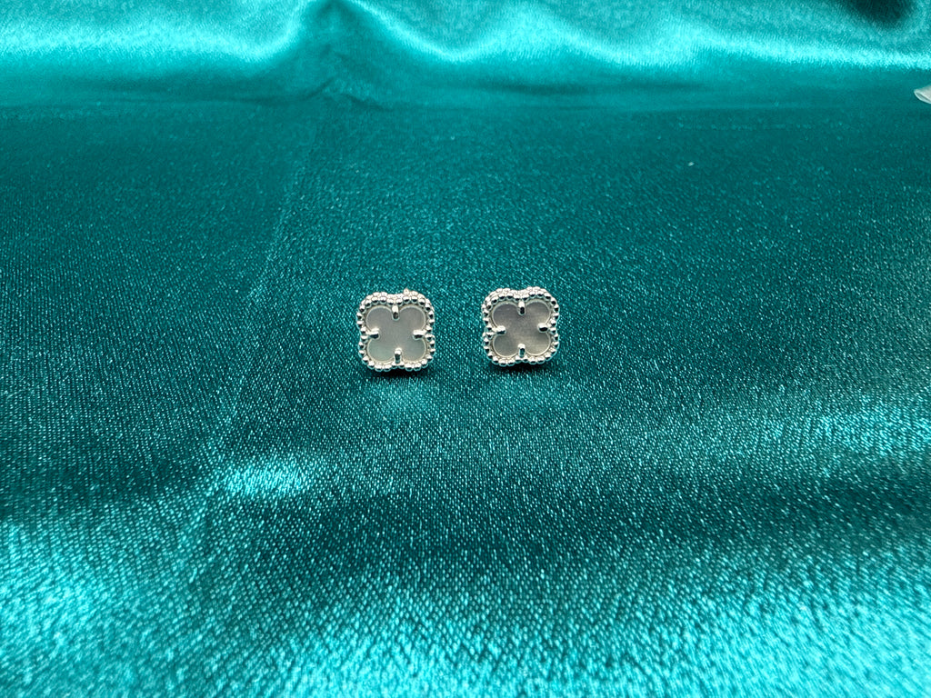 Women’s Fancy Clover Silver Earrings