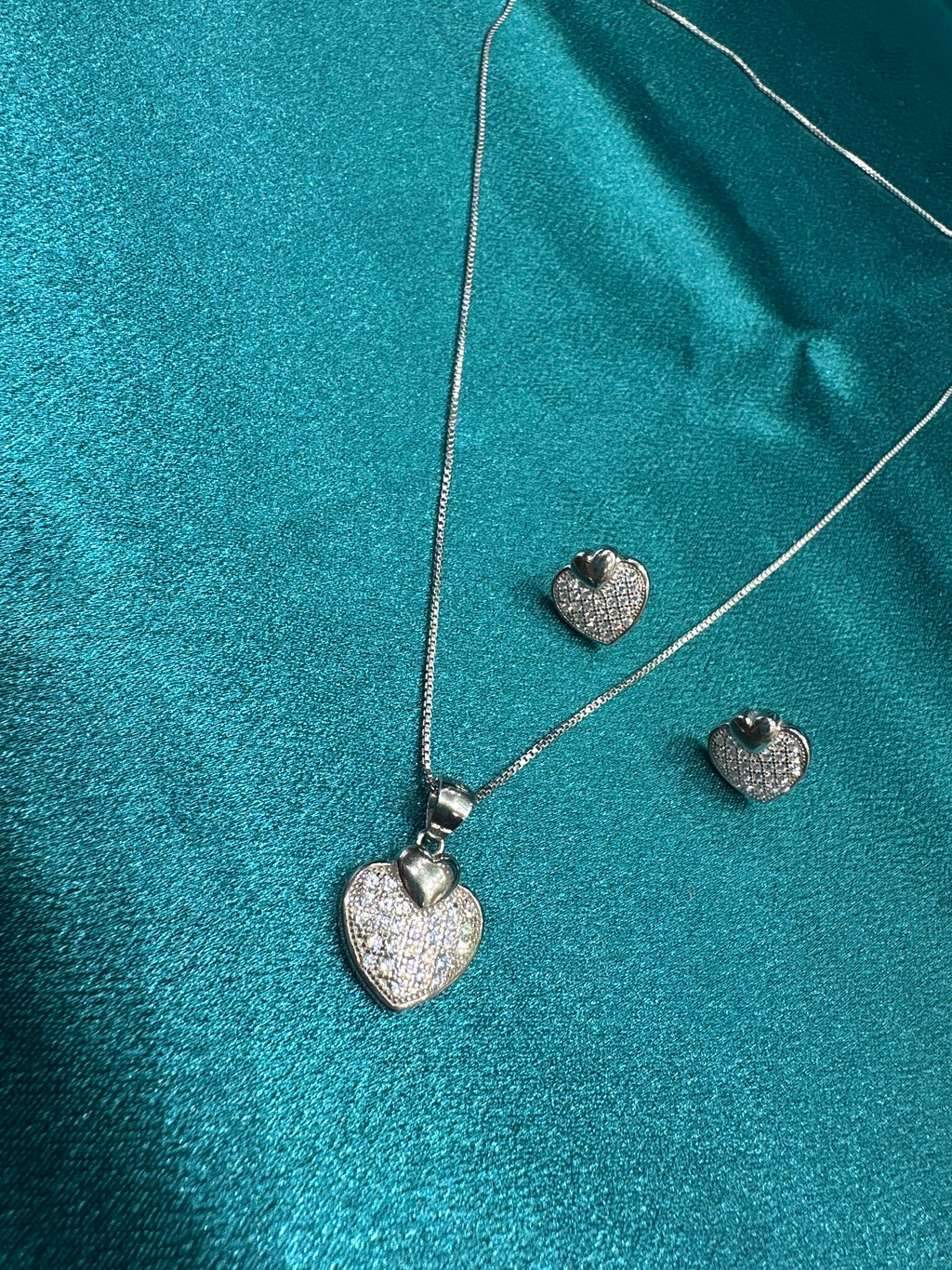 Women’s Fancy Silver pendant set