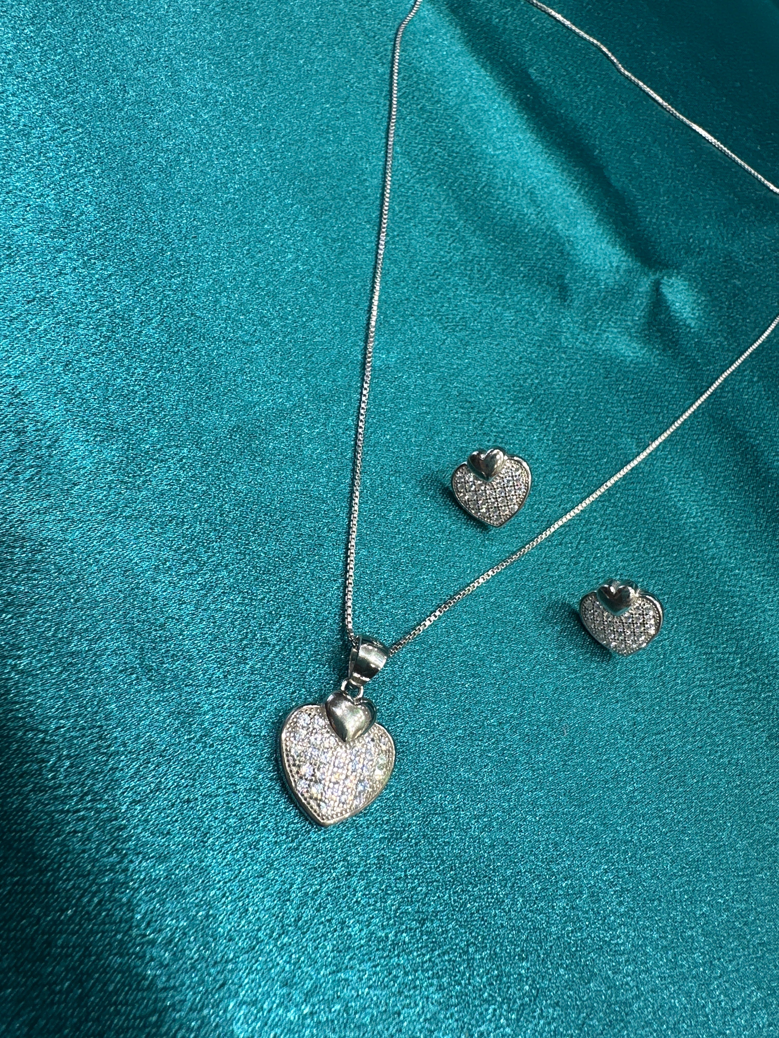 Women’s Fancy Silver pendant set