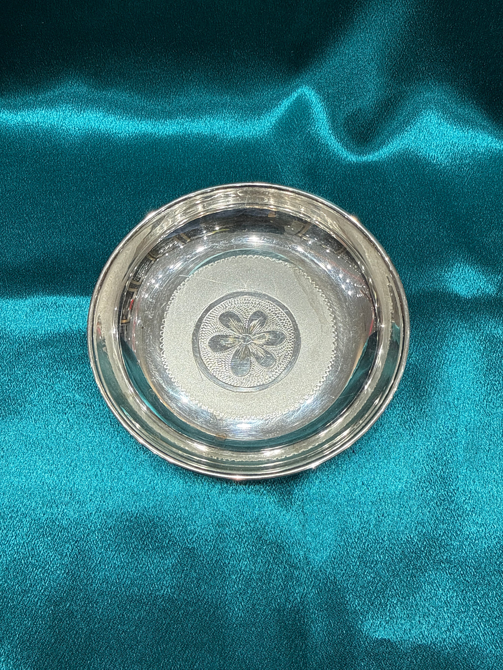 Designer Silver Plate (4.5 inch)