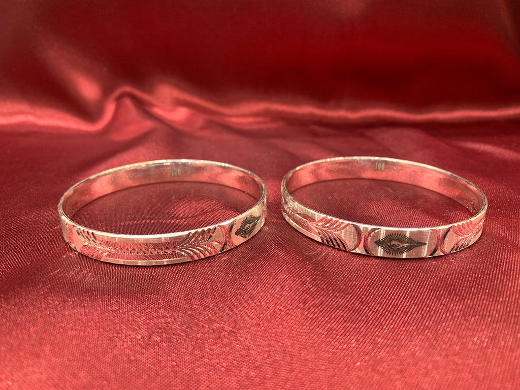 Traditional silver bangles B31