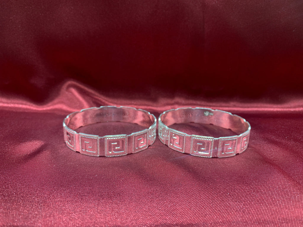 Traditional silver bangles B22
