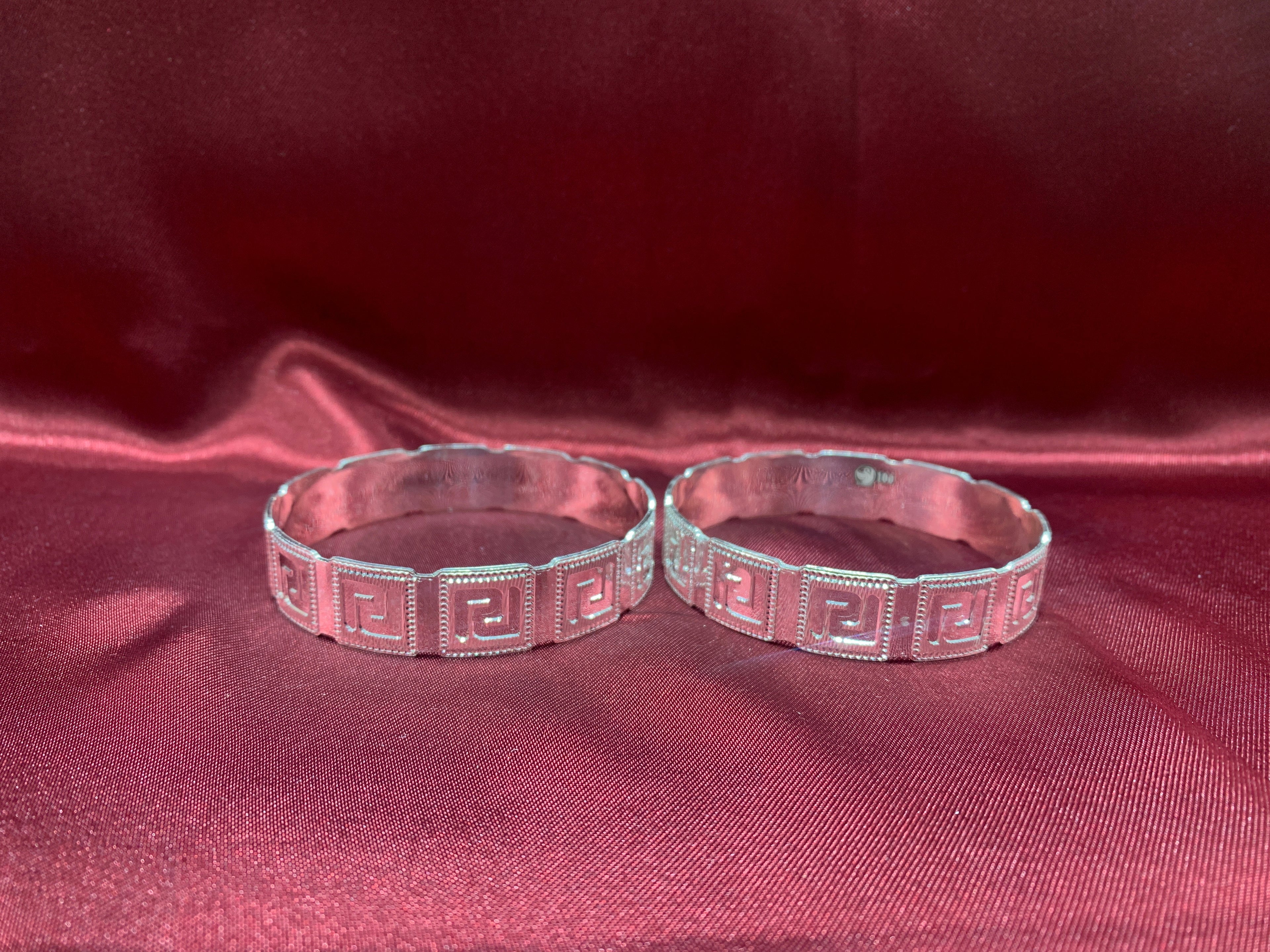 Traditional silver bangles B22