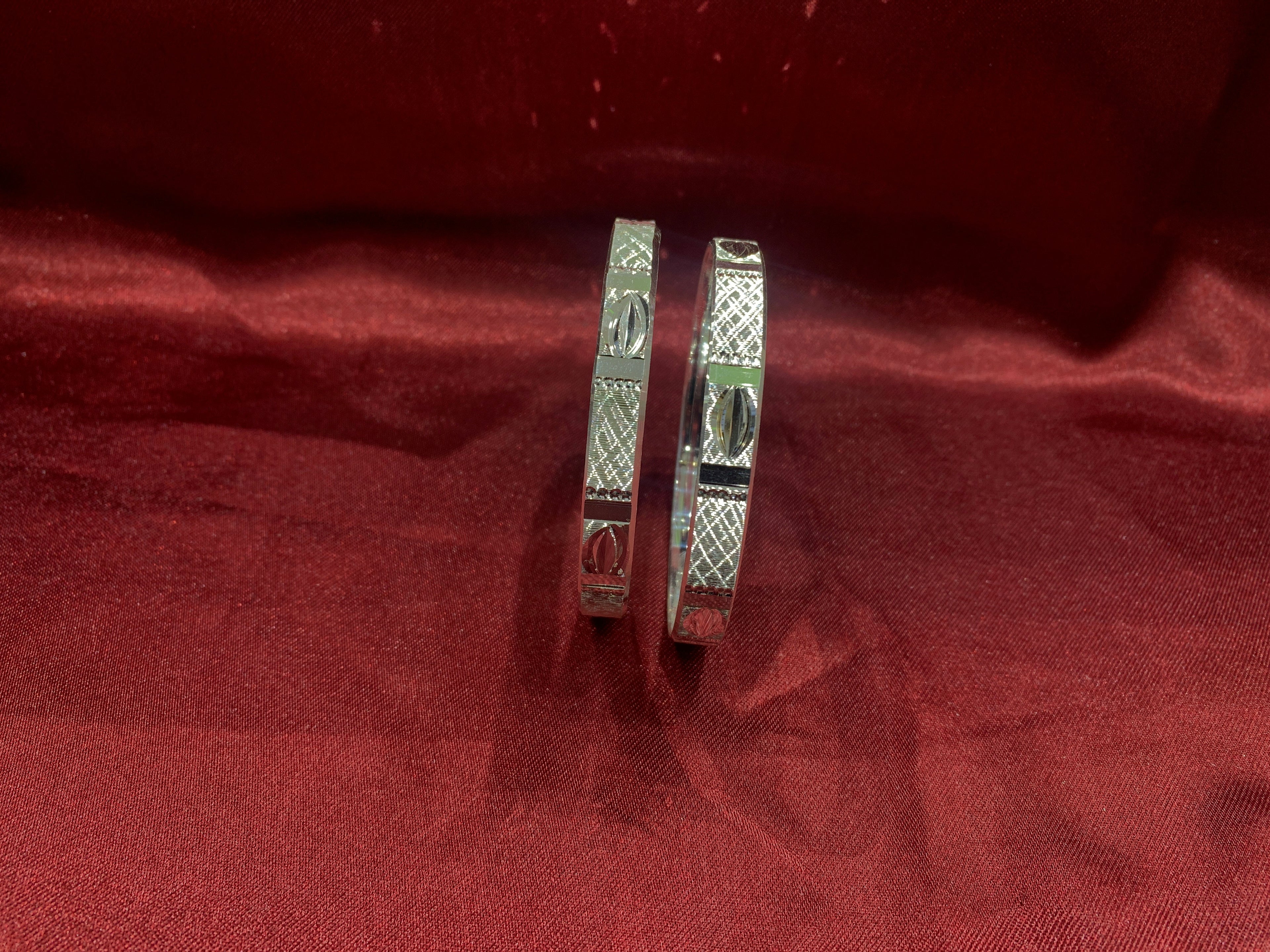 Traditional silver bangles B12