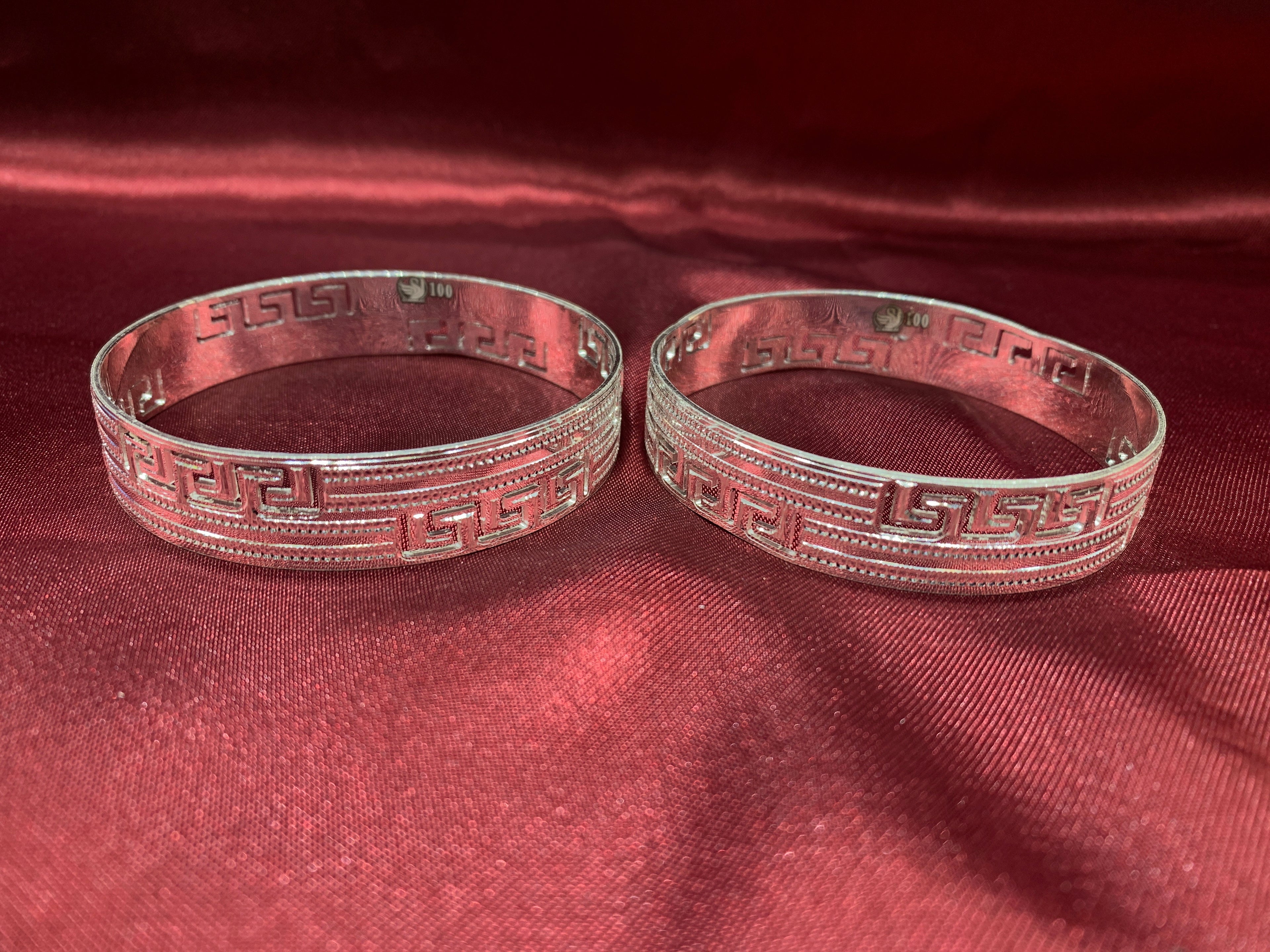 Traditional silver bangles B16