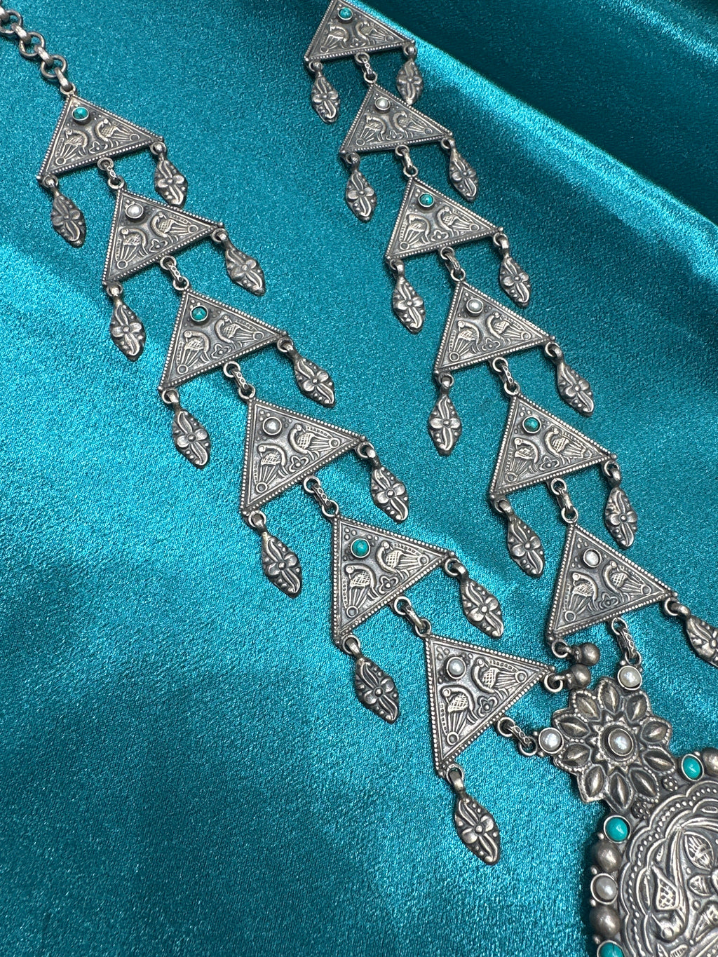 Antique Style Designer Silver necklace