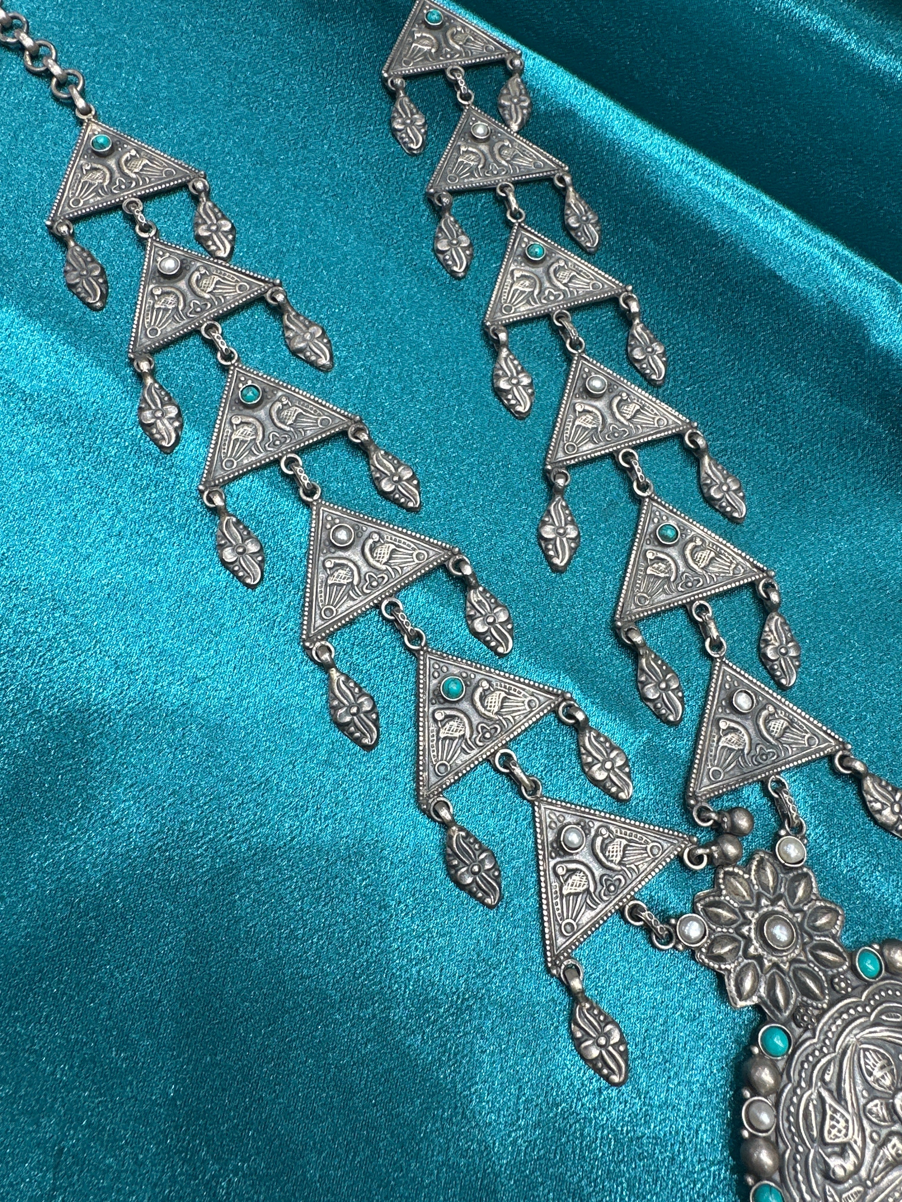 Antique Style Designer Silver necklace