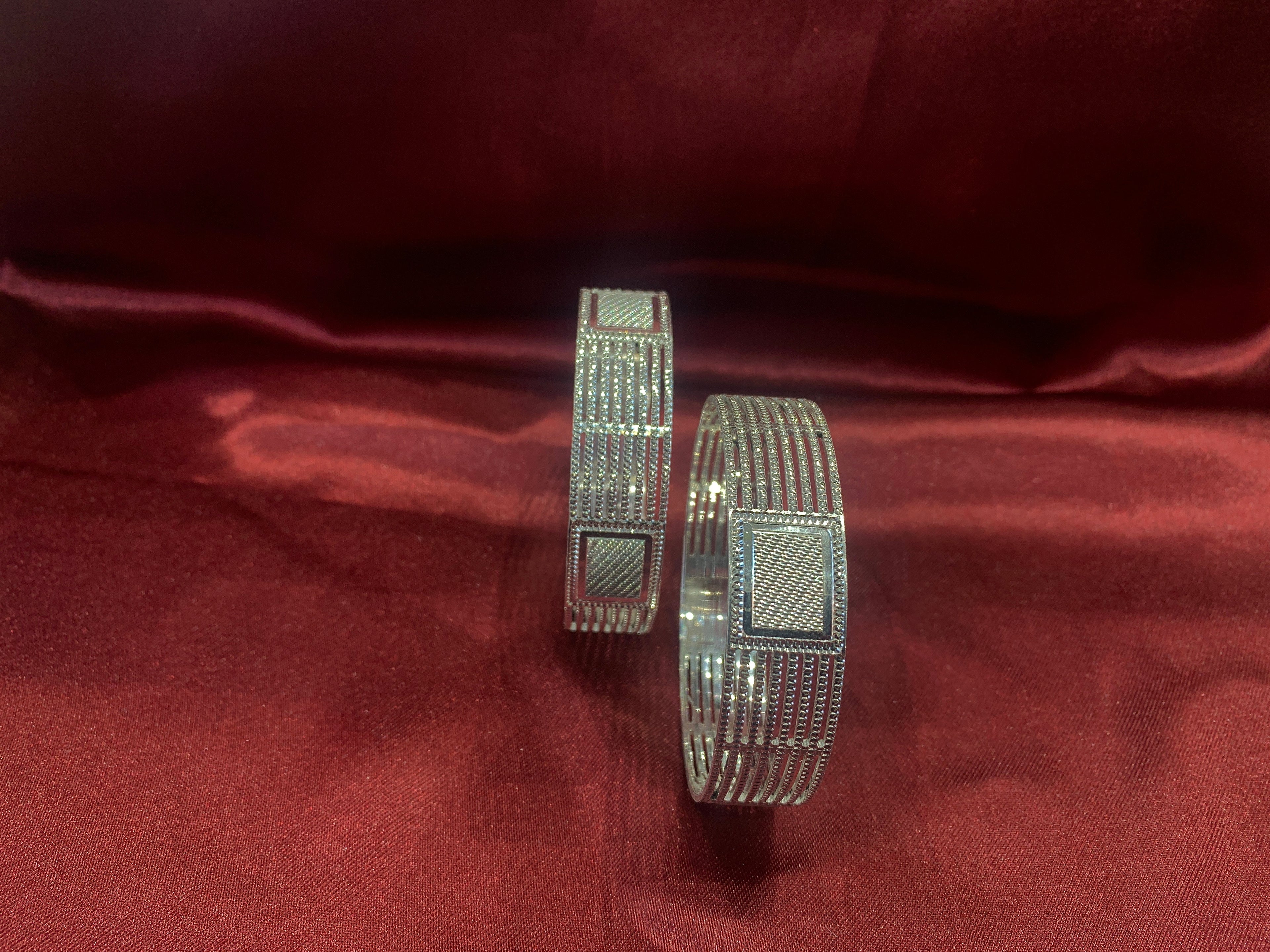 Traditional silver bangles B3