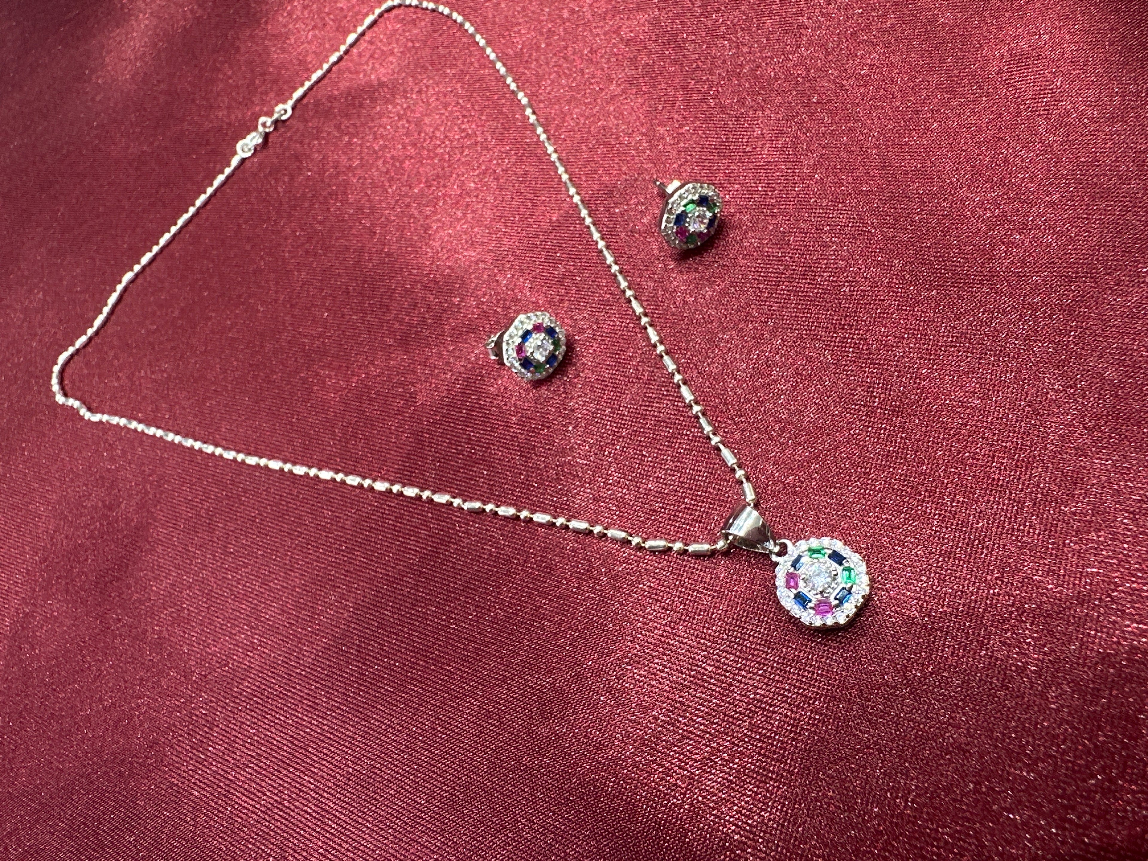 Women’s Fancy Silver pendant set