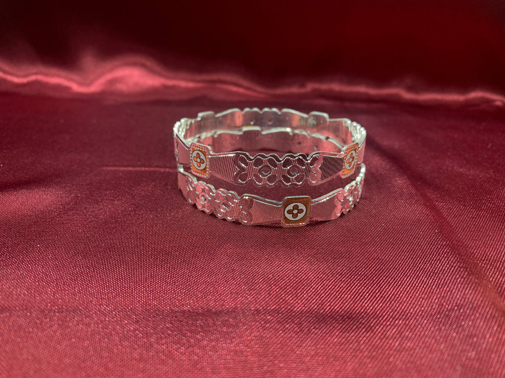 Traditional silver bangles B28