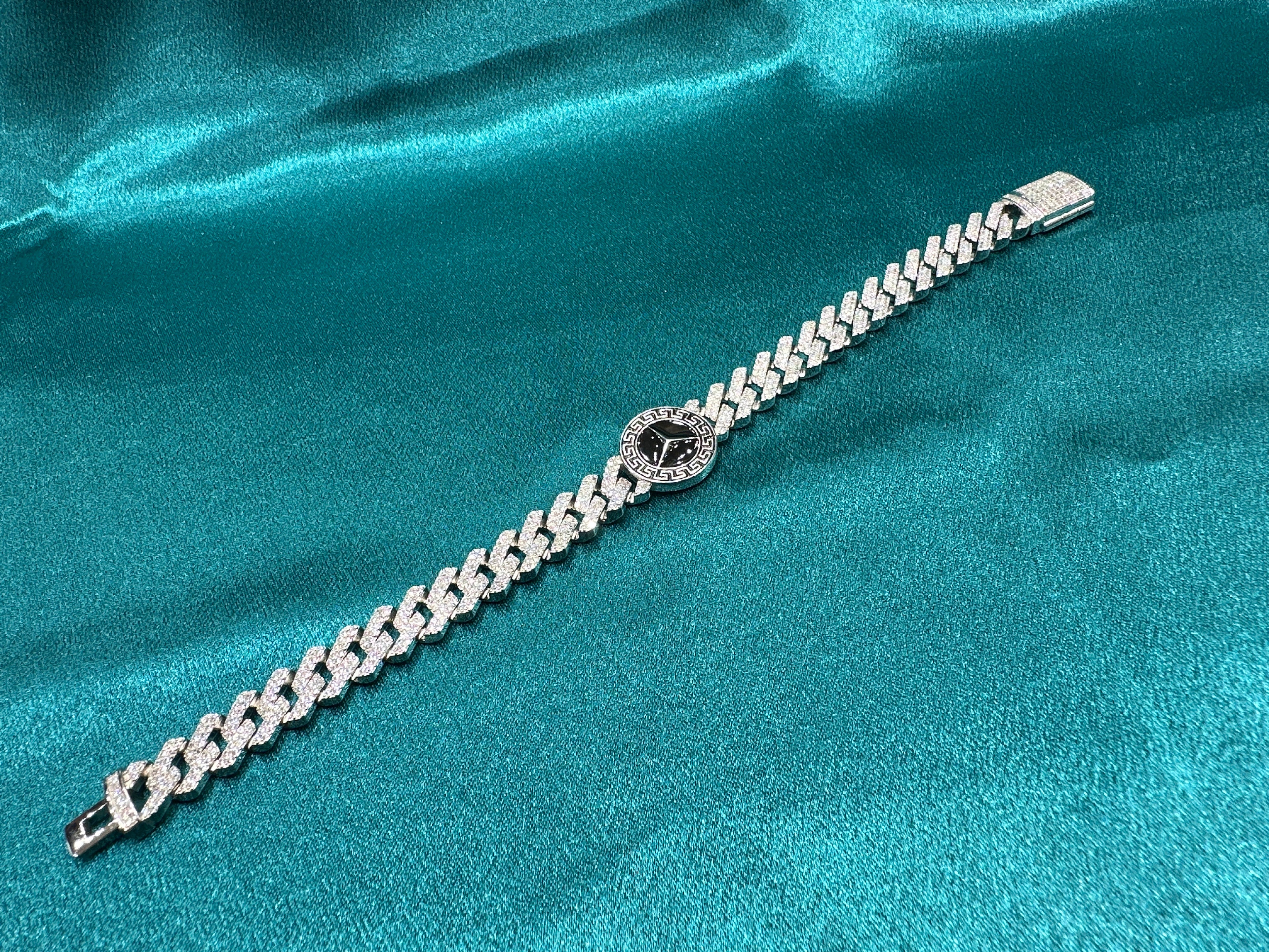 Men’s iced out silver 925 bracelet w/ CZ diamonds (8mm)