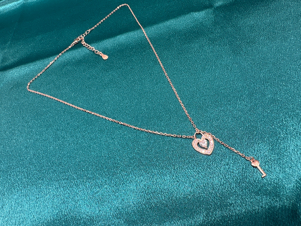 Women’s Fancy Silver pendant chain