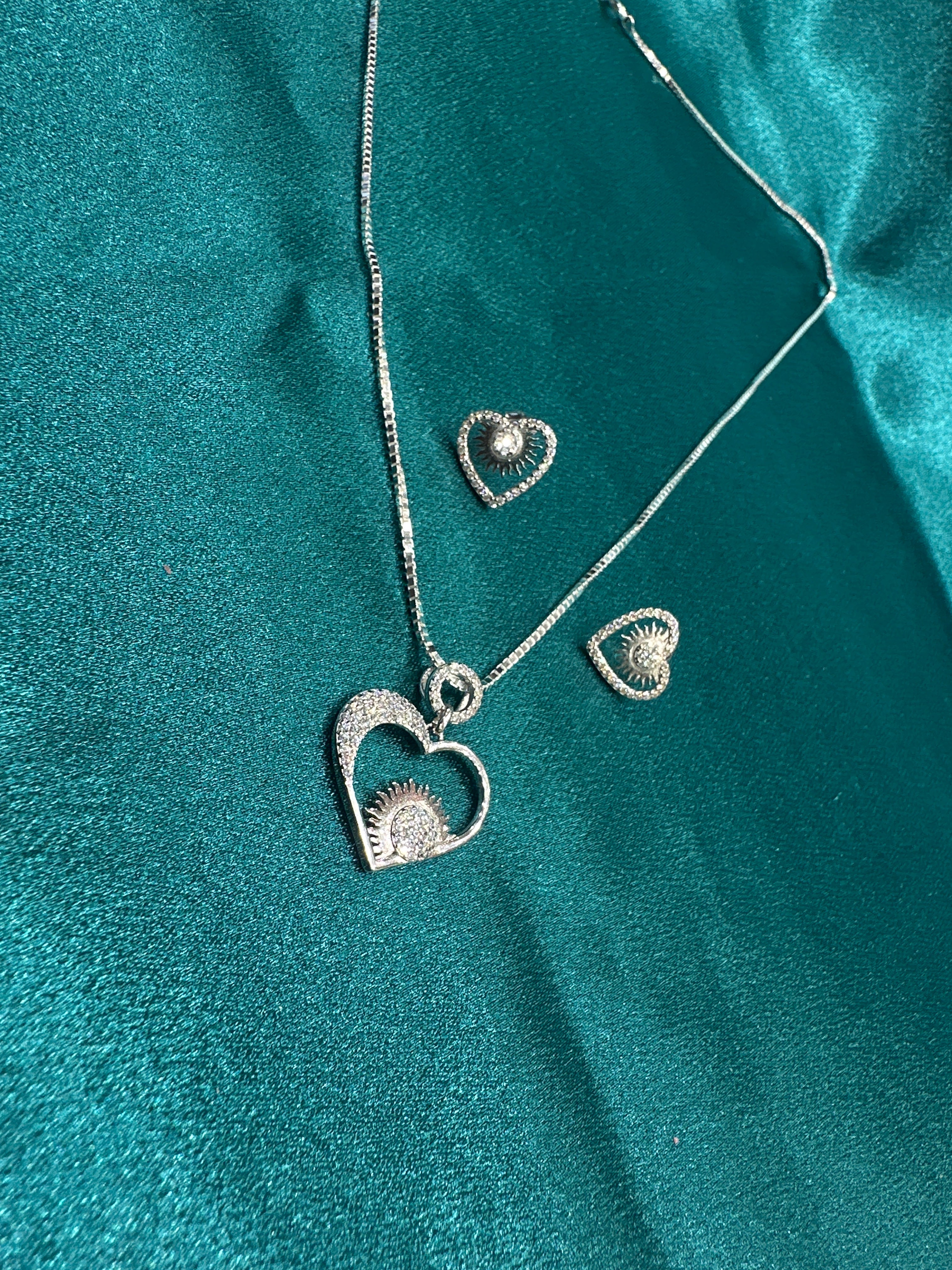 Women’s Fancy Silver pendant set