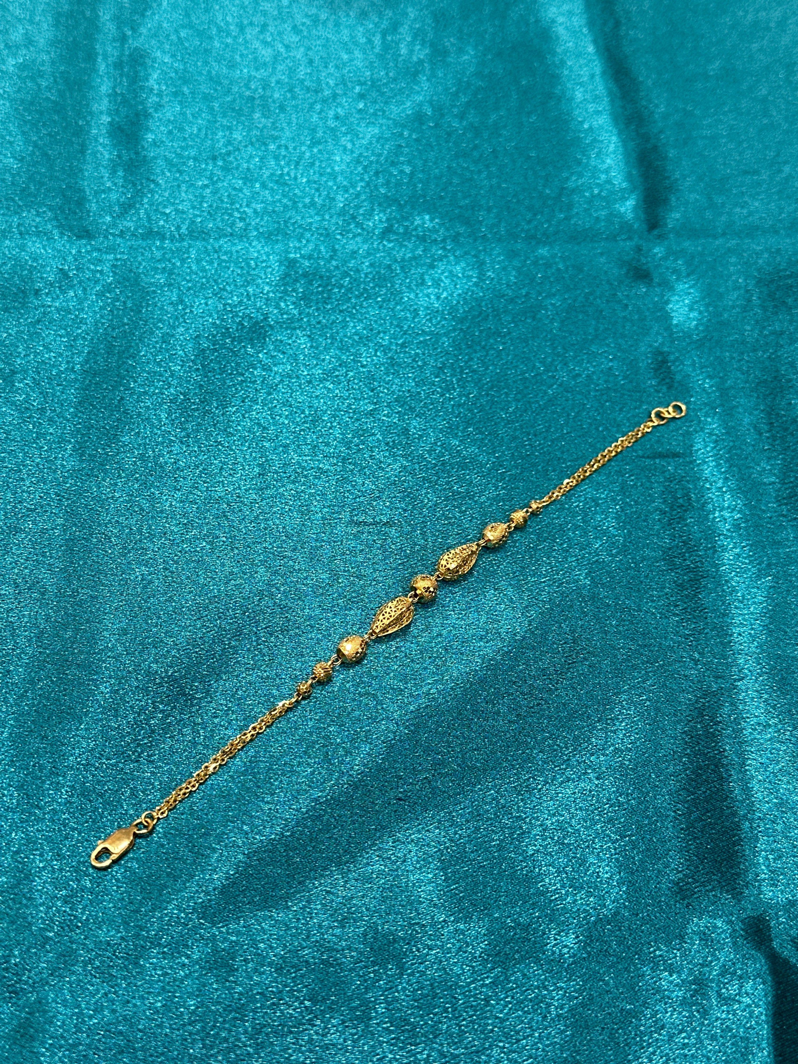 22K Gold Bracelet With Double chain & Fancy Beading Design In Centre
