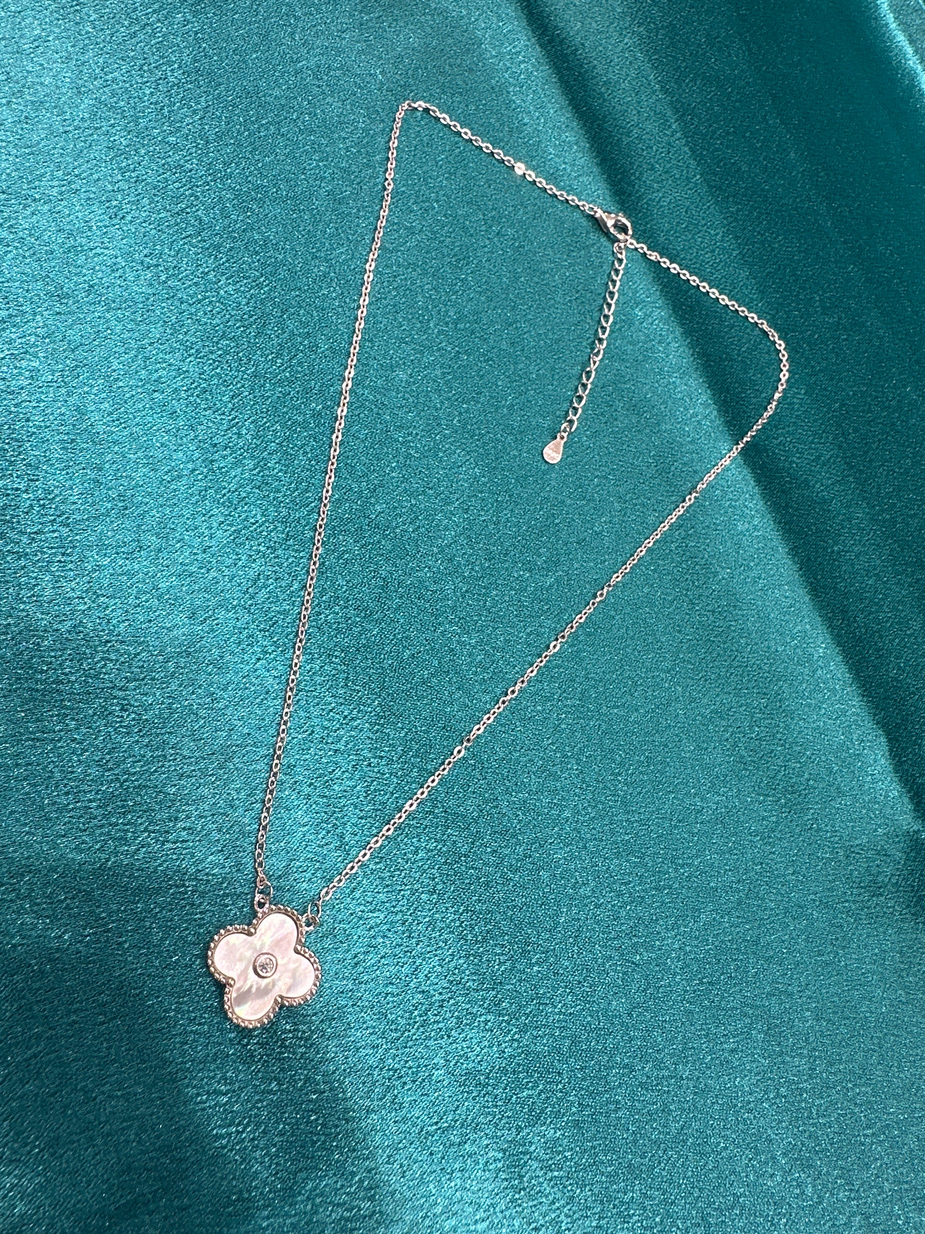 Women’s Fancy Silver pendant chain