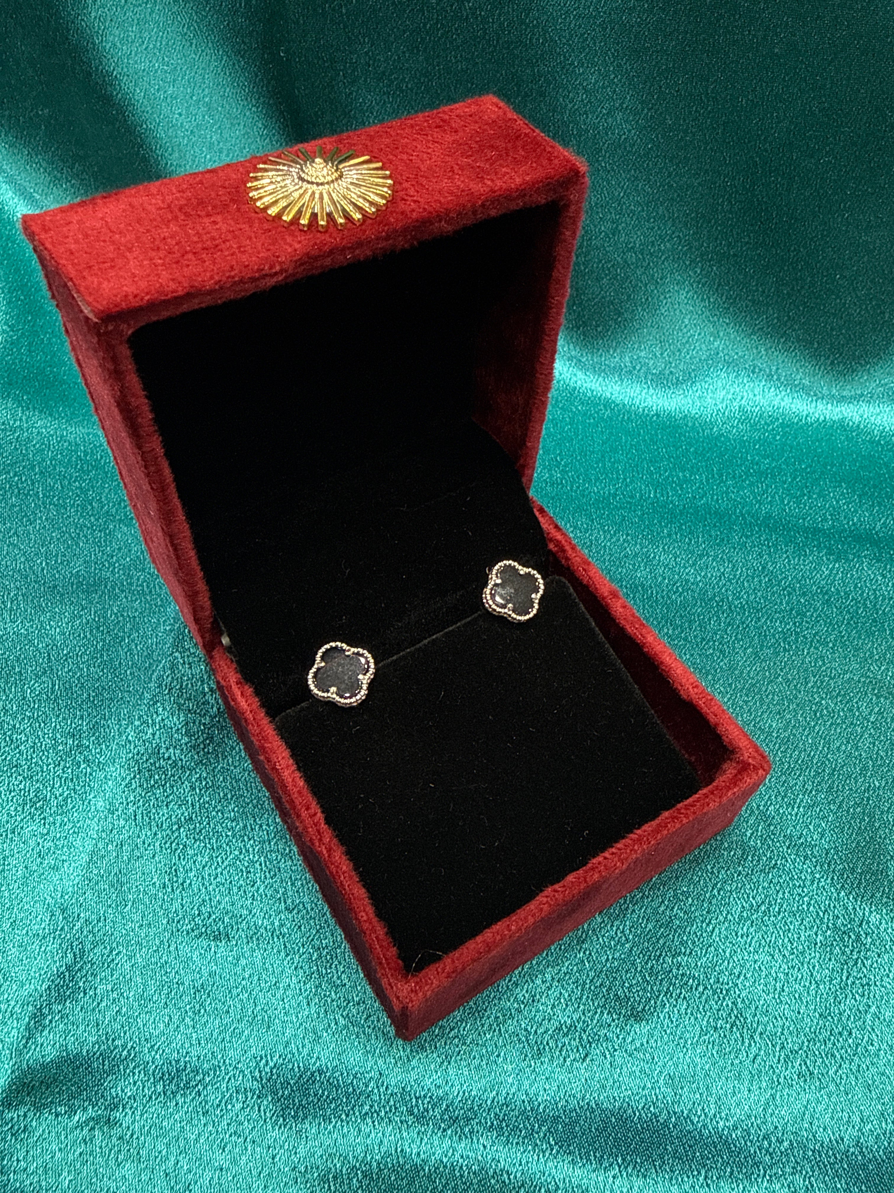 Women’s Fancy Clover Silver Earrings