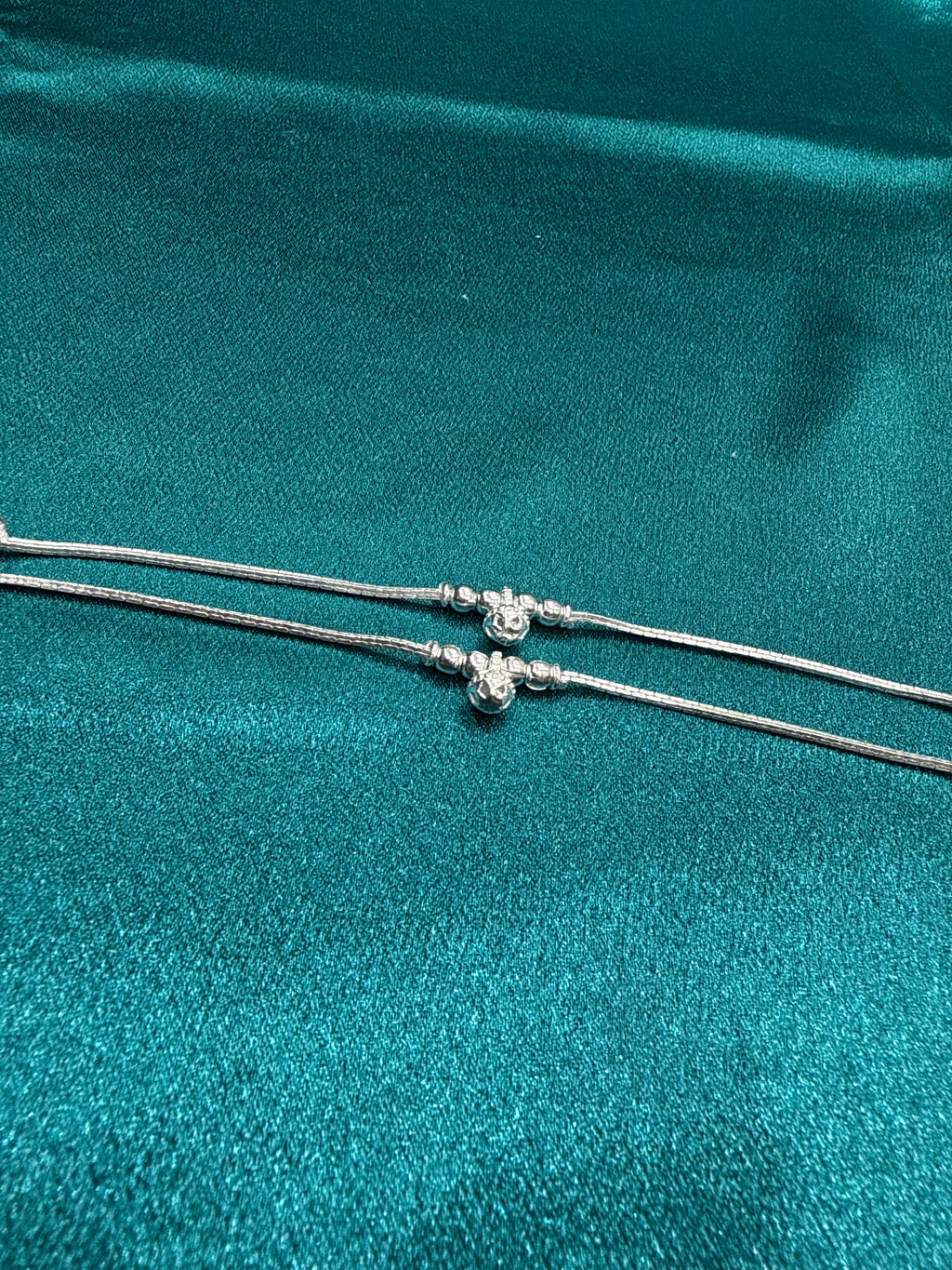 Kids fancy silver anklet with a bell in the centre (1-2 year old)