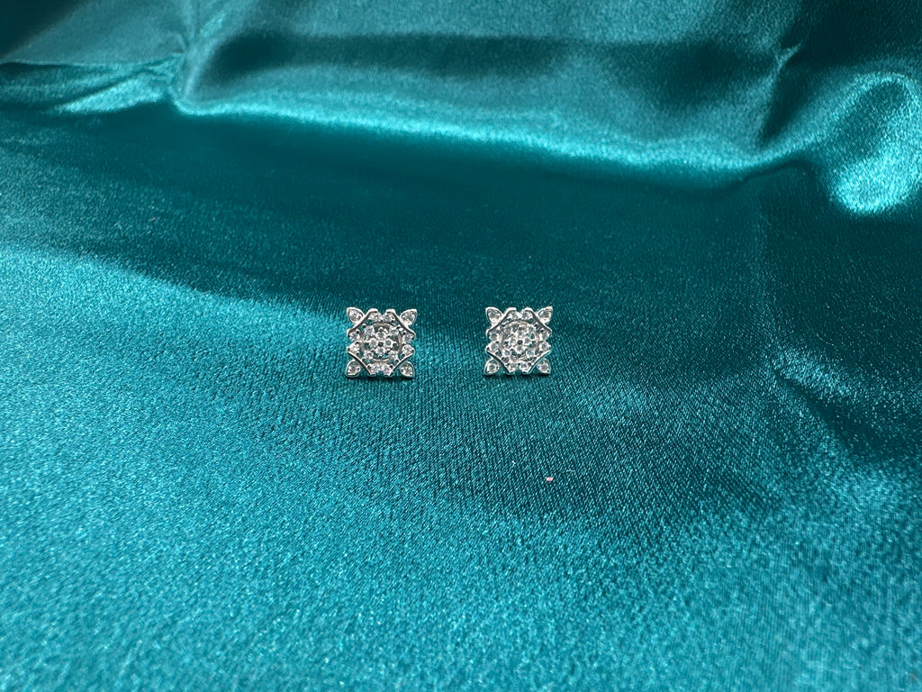 Women’s Fancy Silver pendant set