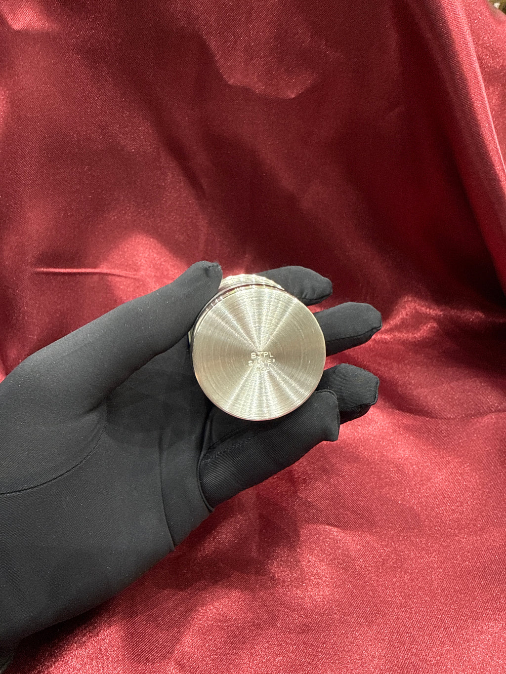 Light weight plain silver glass