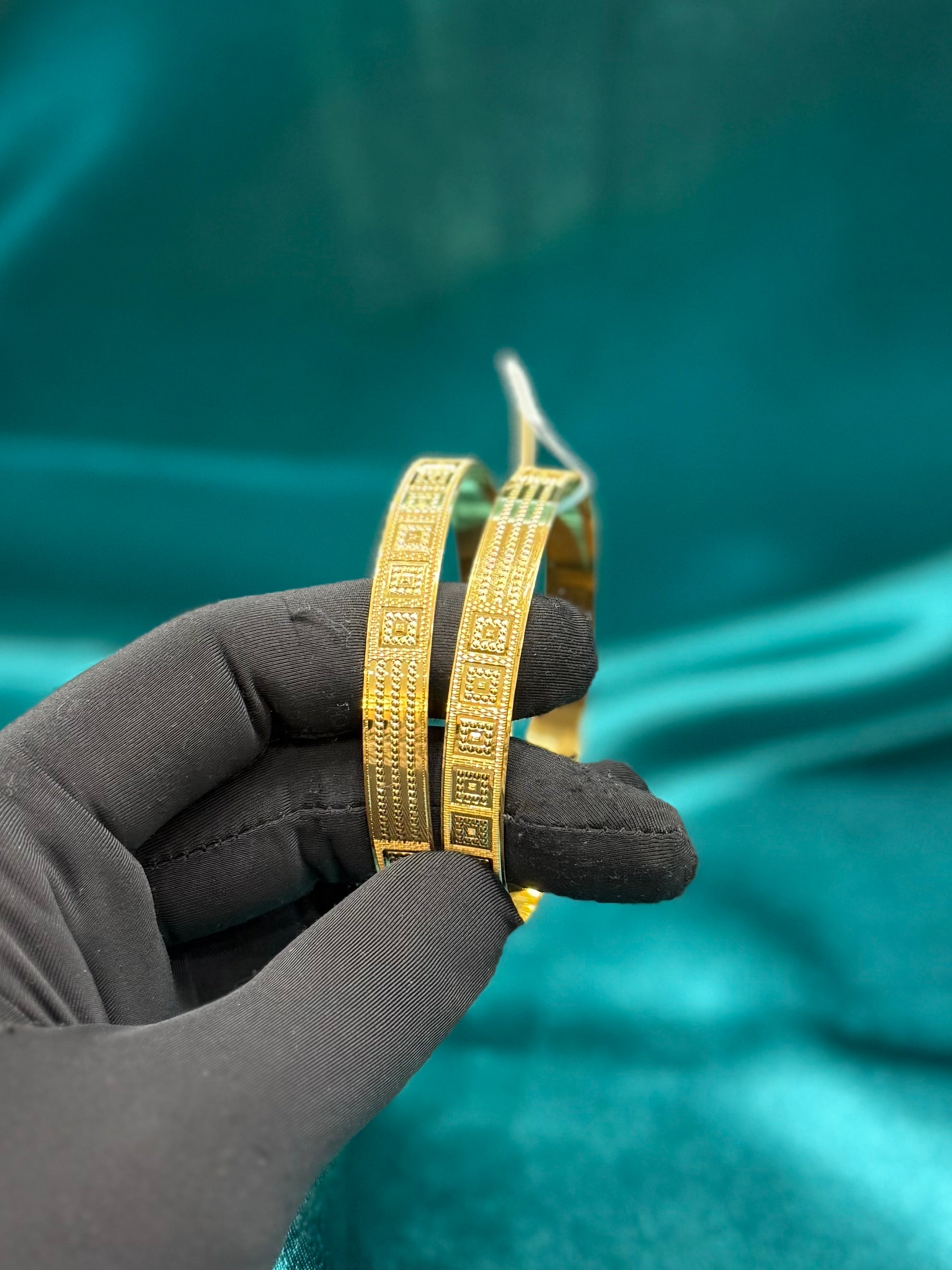 22K Gold Women’s Designer CNC Bangles (pair)