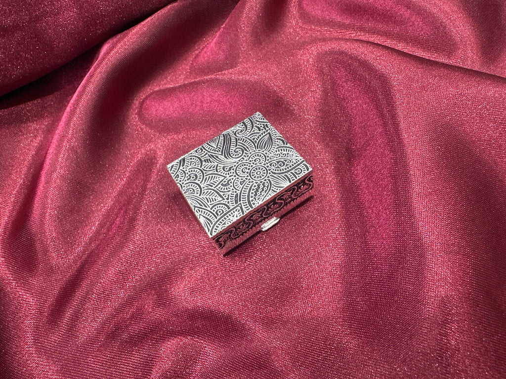 Silver designer box (medium)