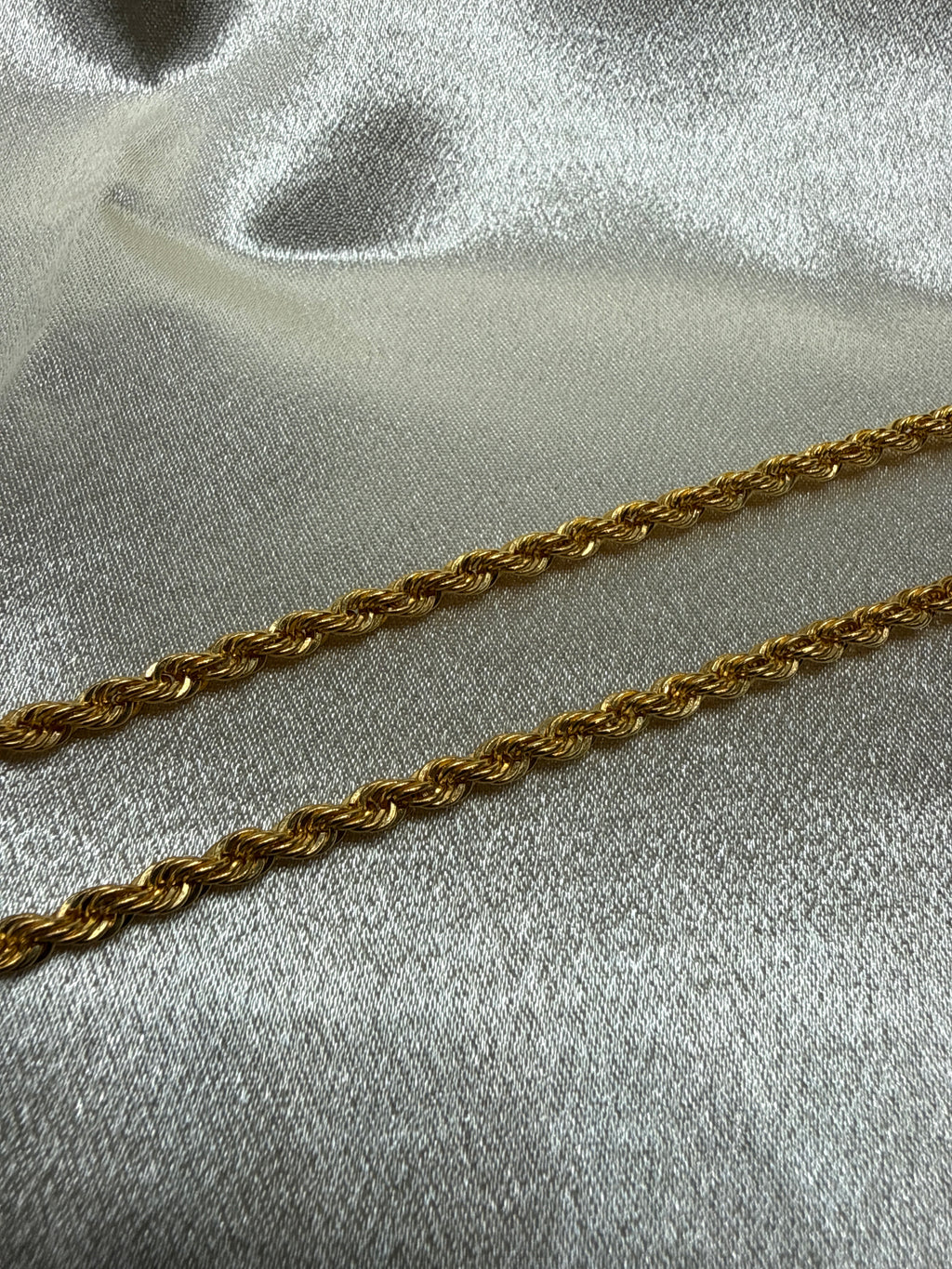 22K Gold Chain (Hollow Rope Design)