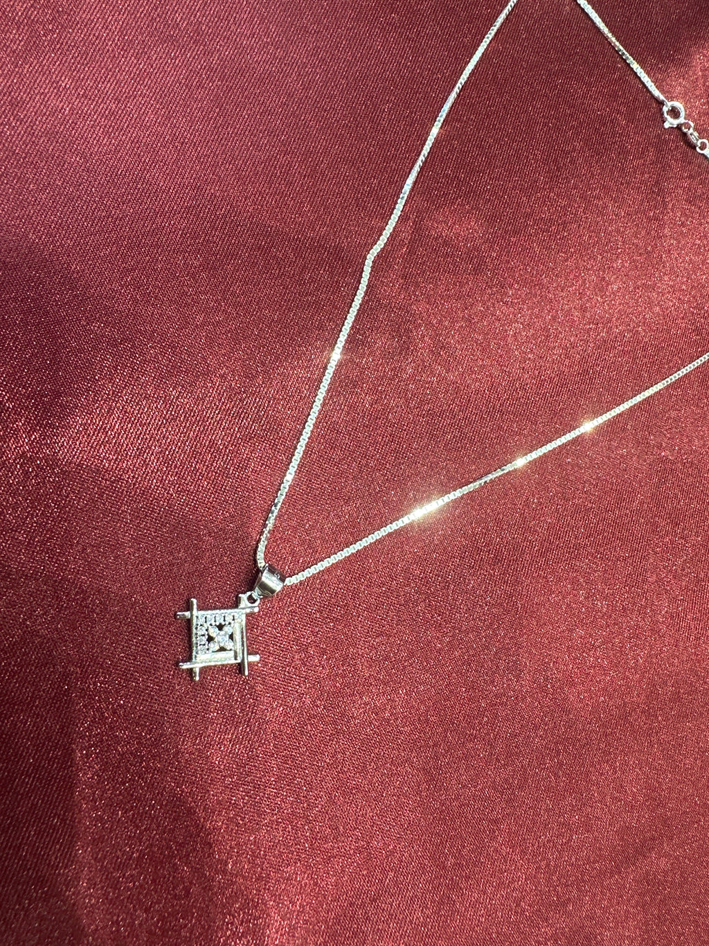 Women’s Fancy Silver pendant set