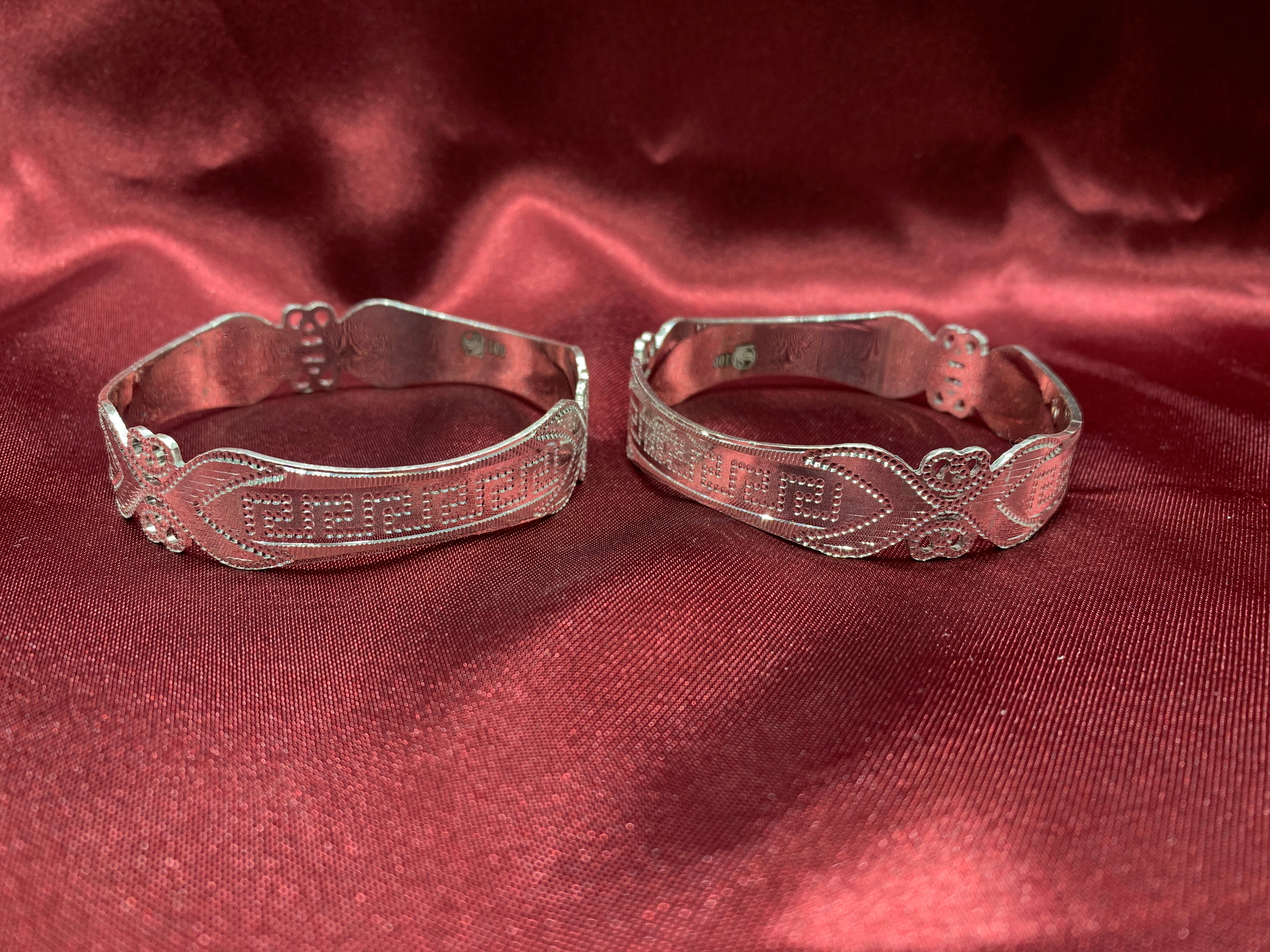 Traditional silver bangles B24