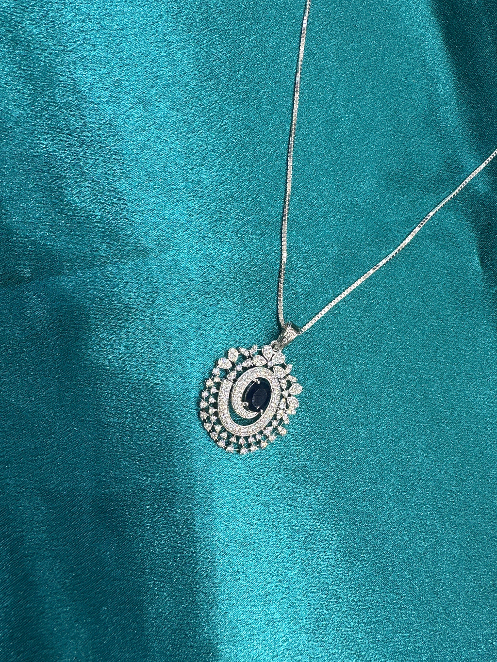 Women’s Fancy Silver pendant set