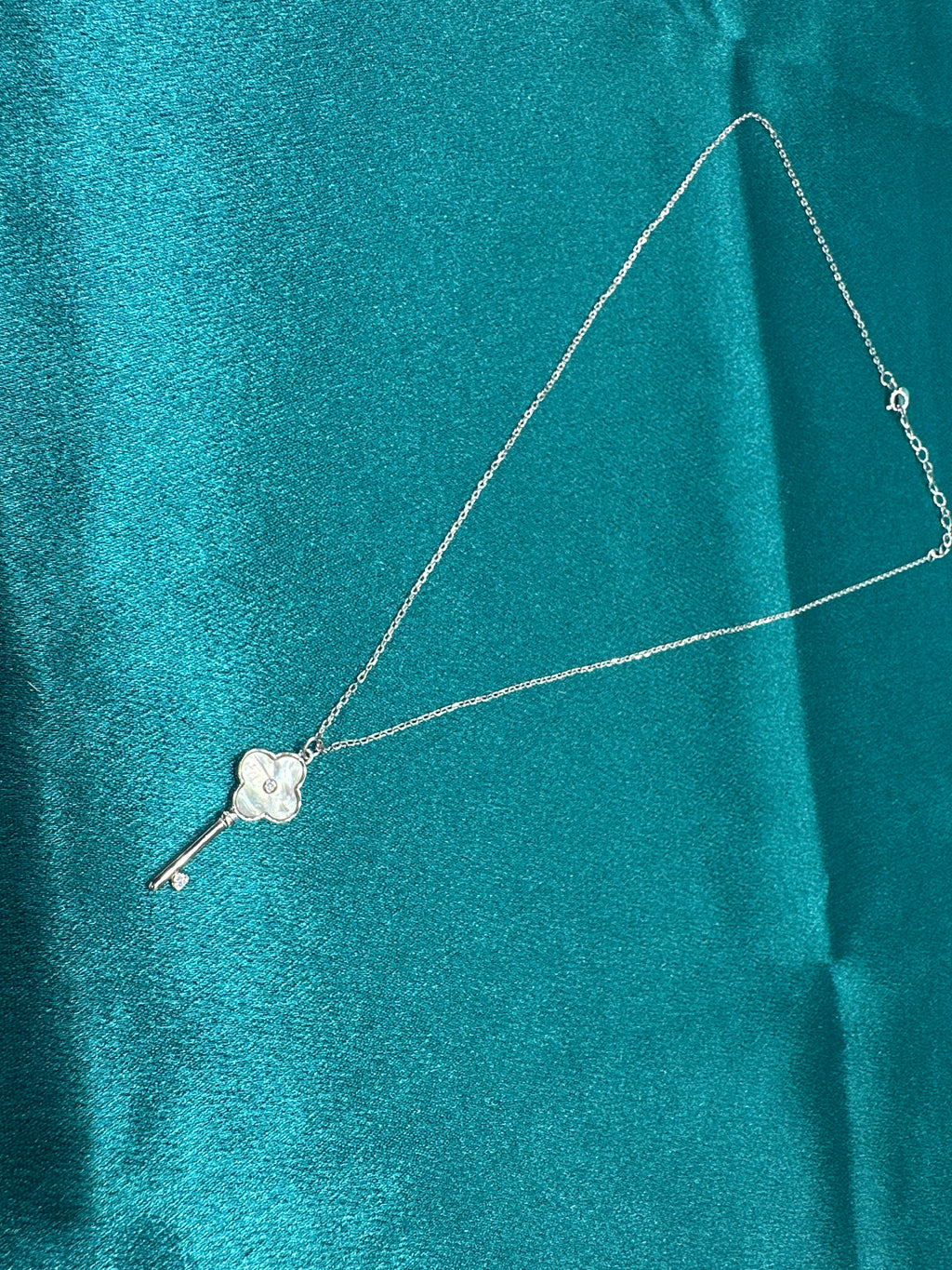Women’s Fancy Silver pendant chain