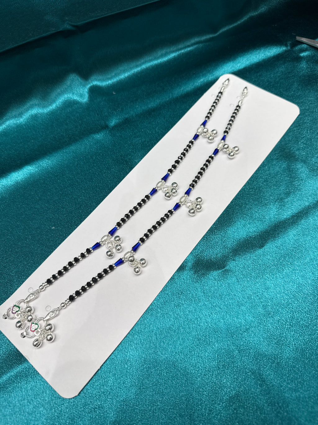 Women’s Fancy/Traditional Silver Black Beads Anklet
