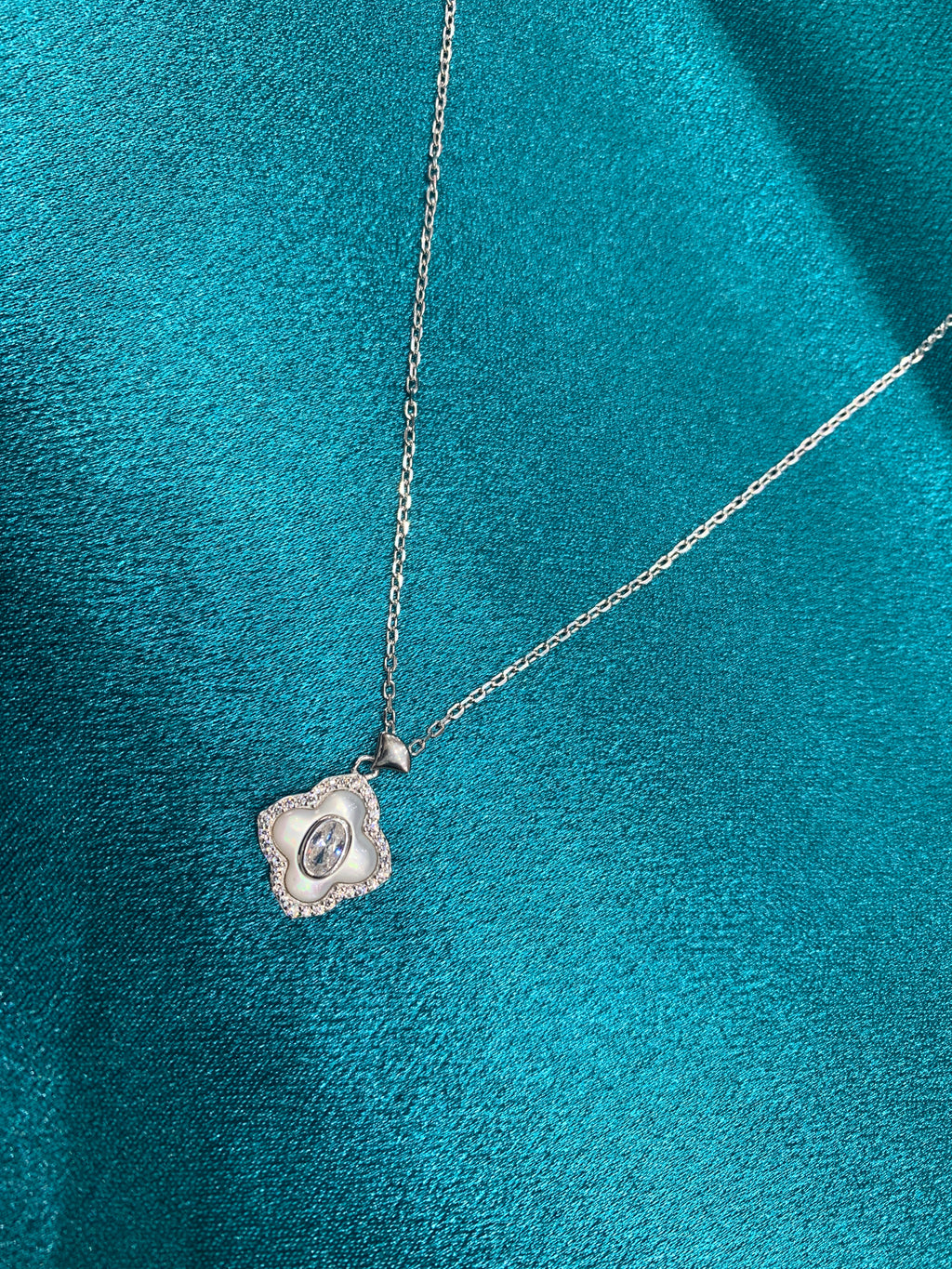 Women’s Fancy Silver pendant chain
