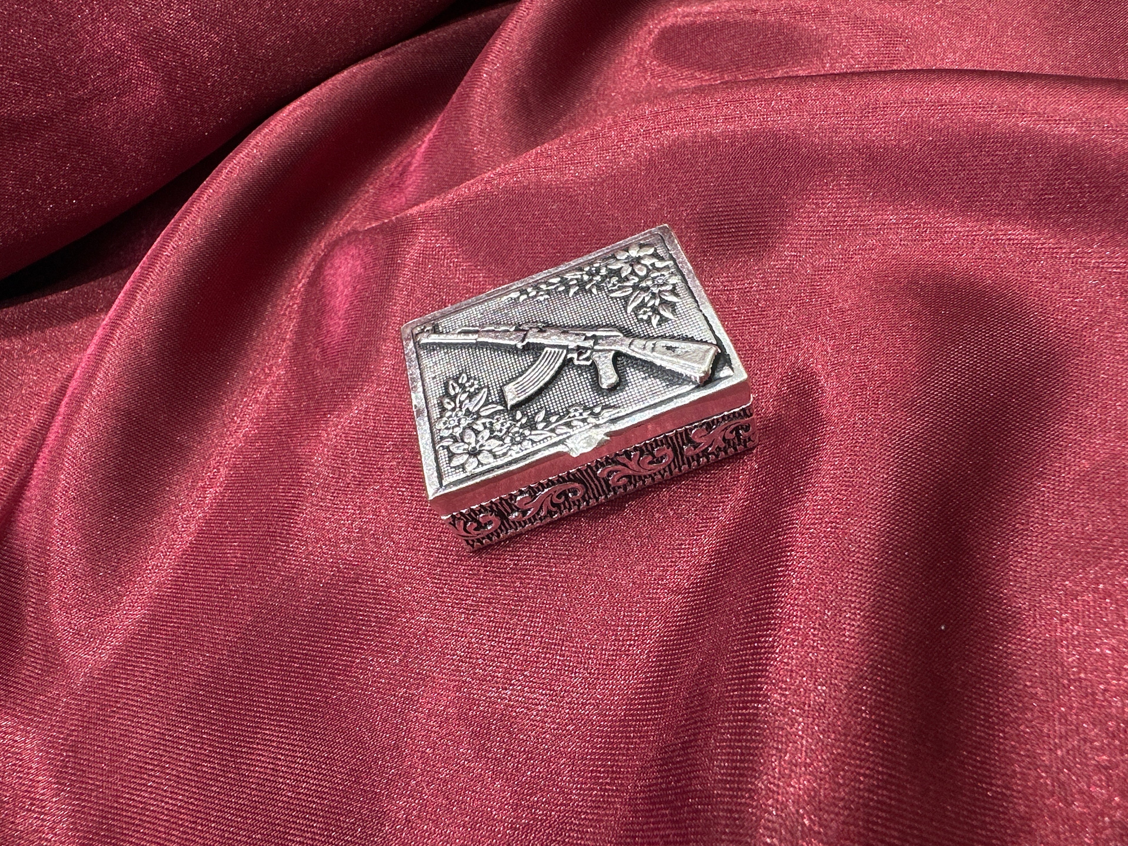 Silver designer box (medium)