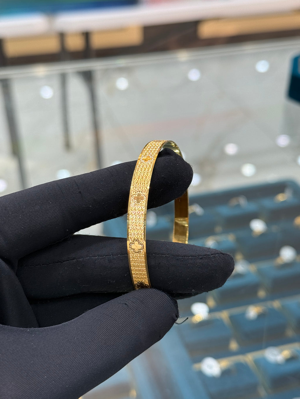 22k Gold Designer Bangle
