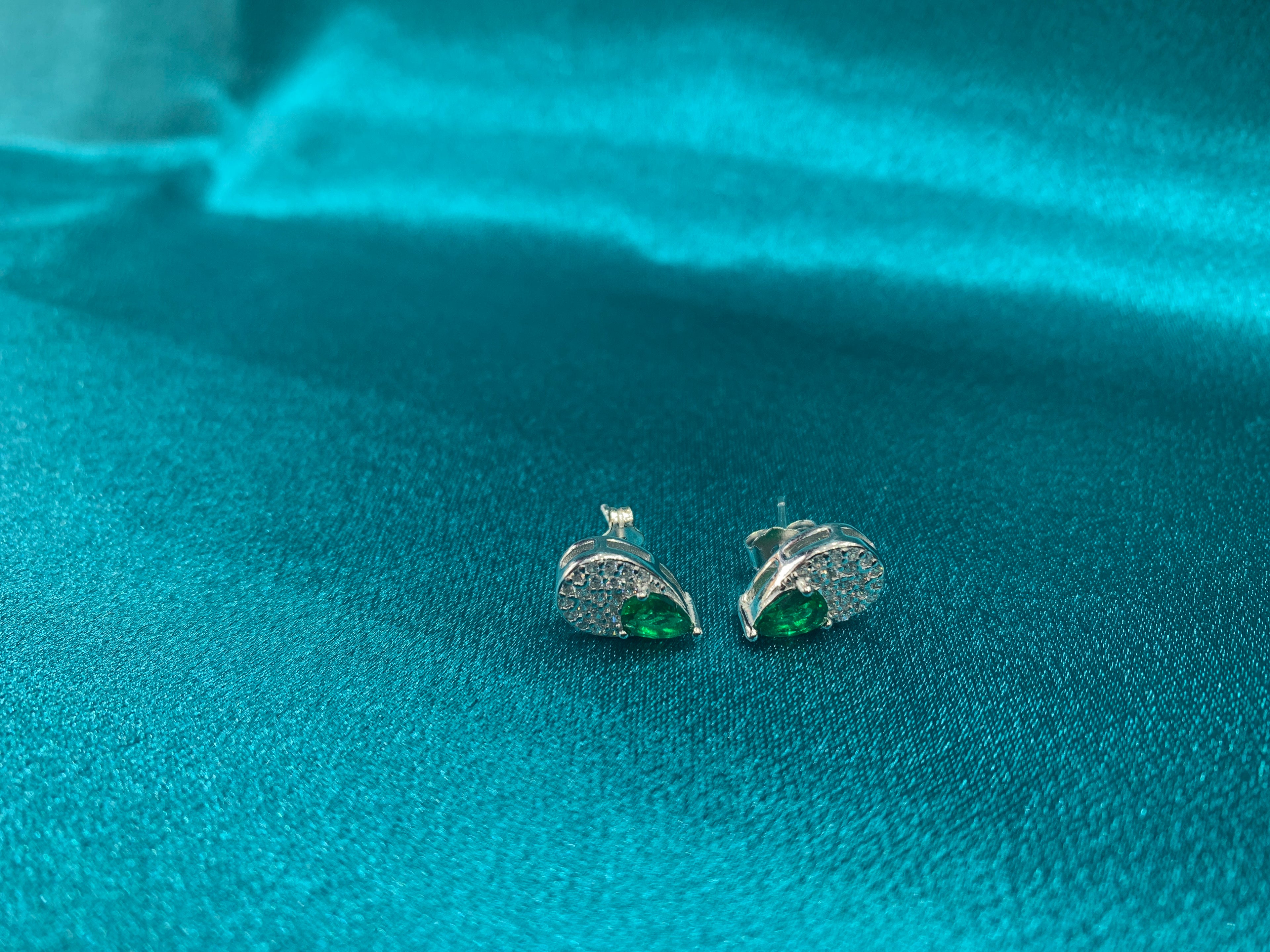 Women’s Fancy Silver pendant set