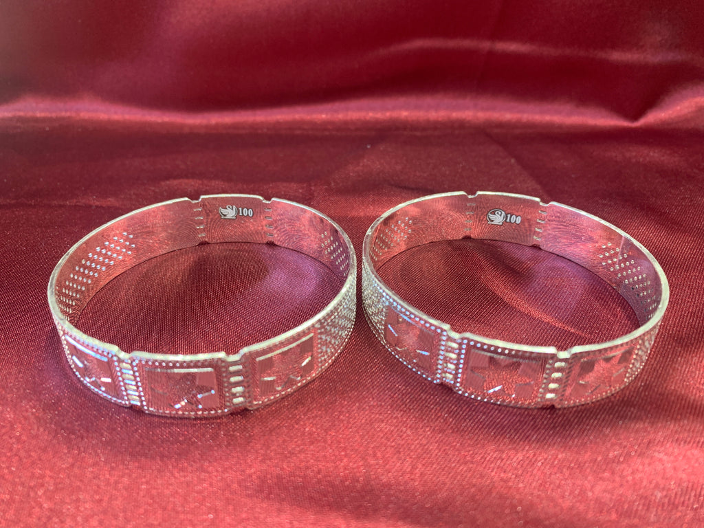 Traditional silver bangles B1