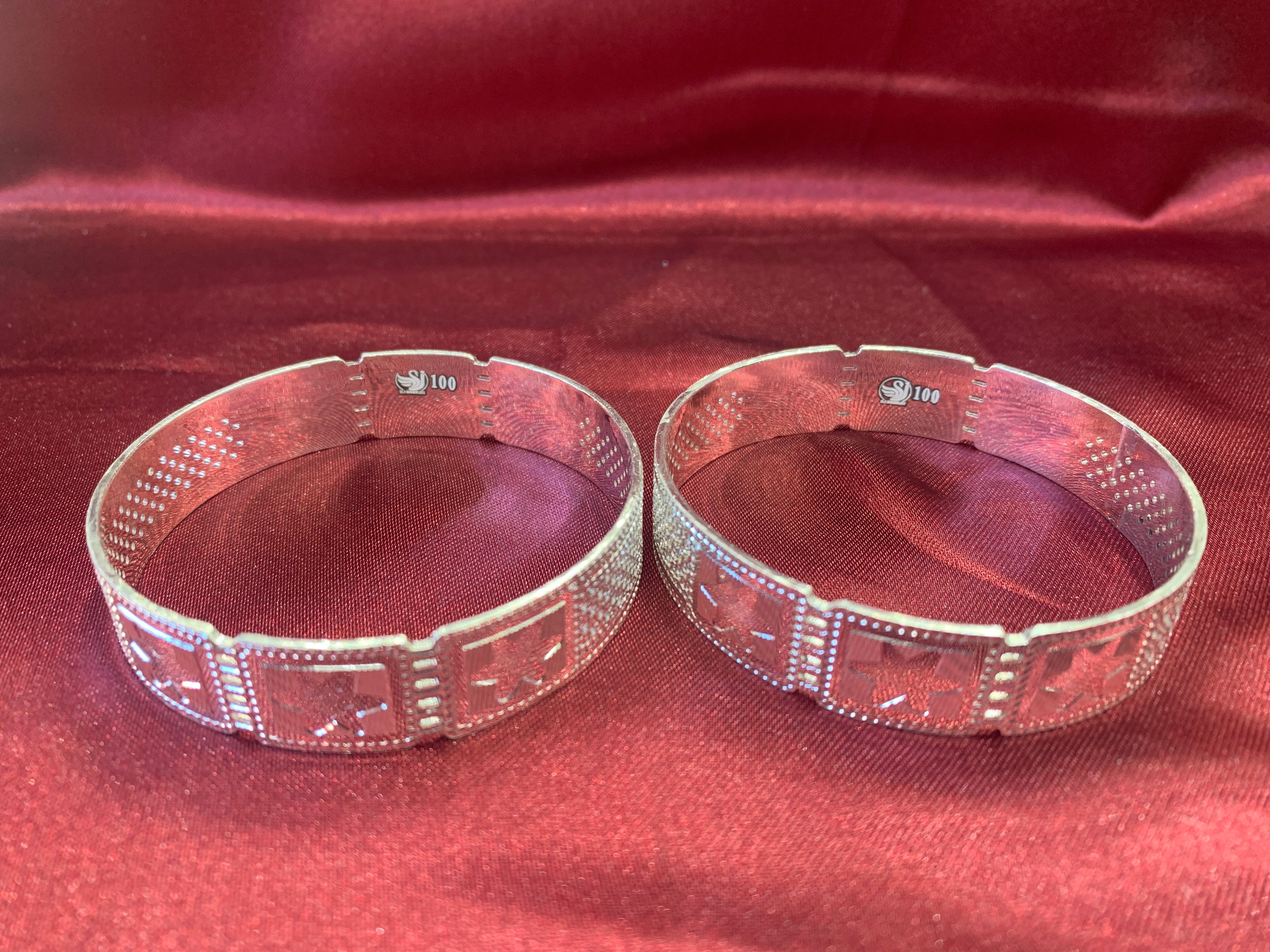 Traditional silver bangles B1